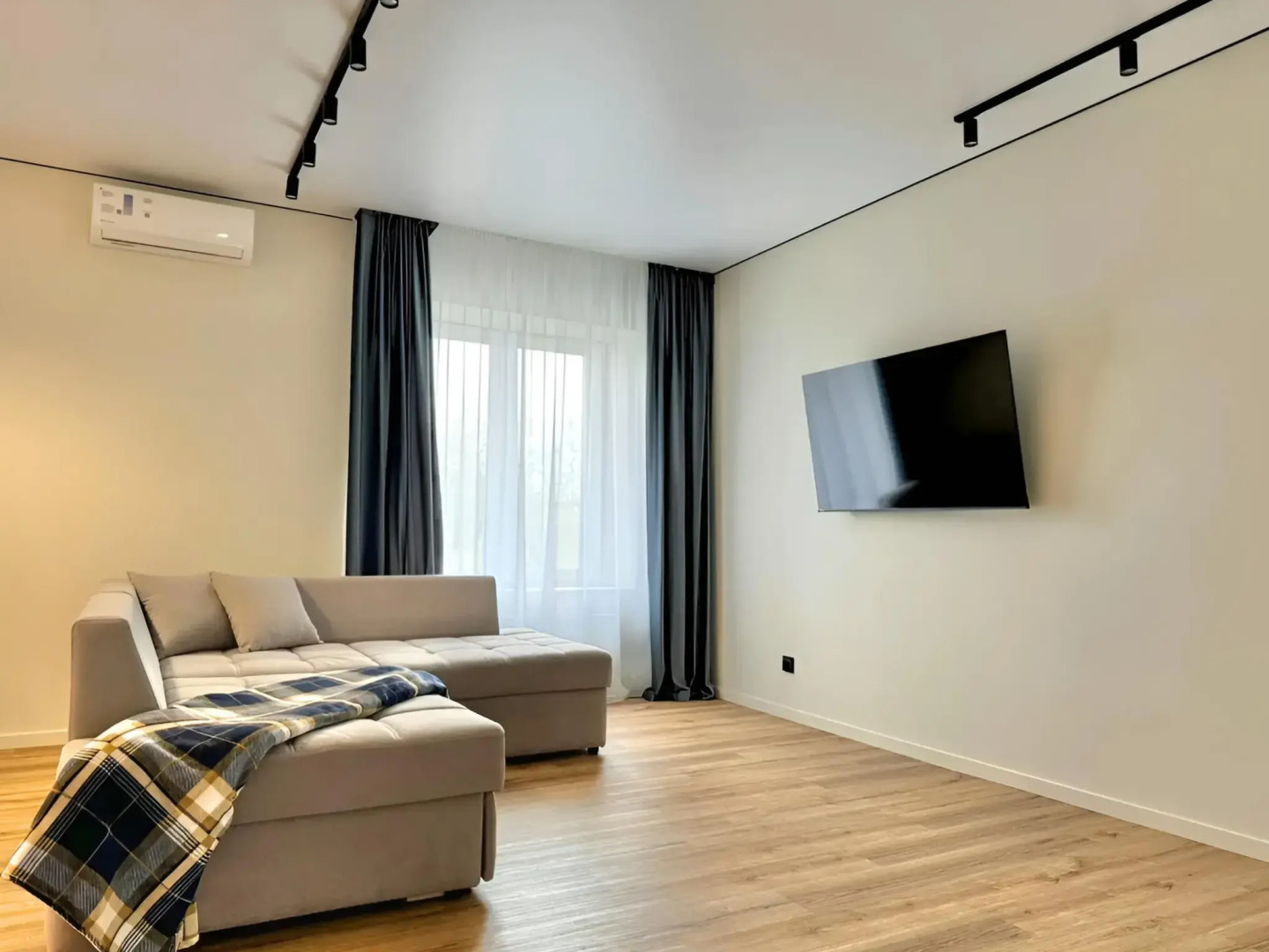 Апартаменты евродвушка рядом с Центром и Речным портом