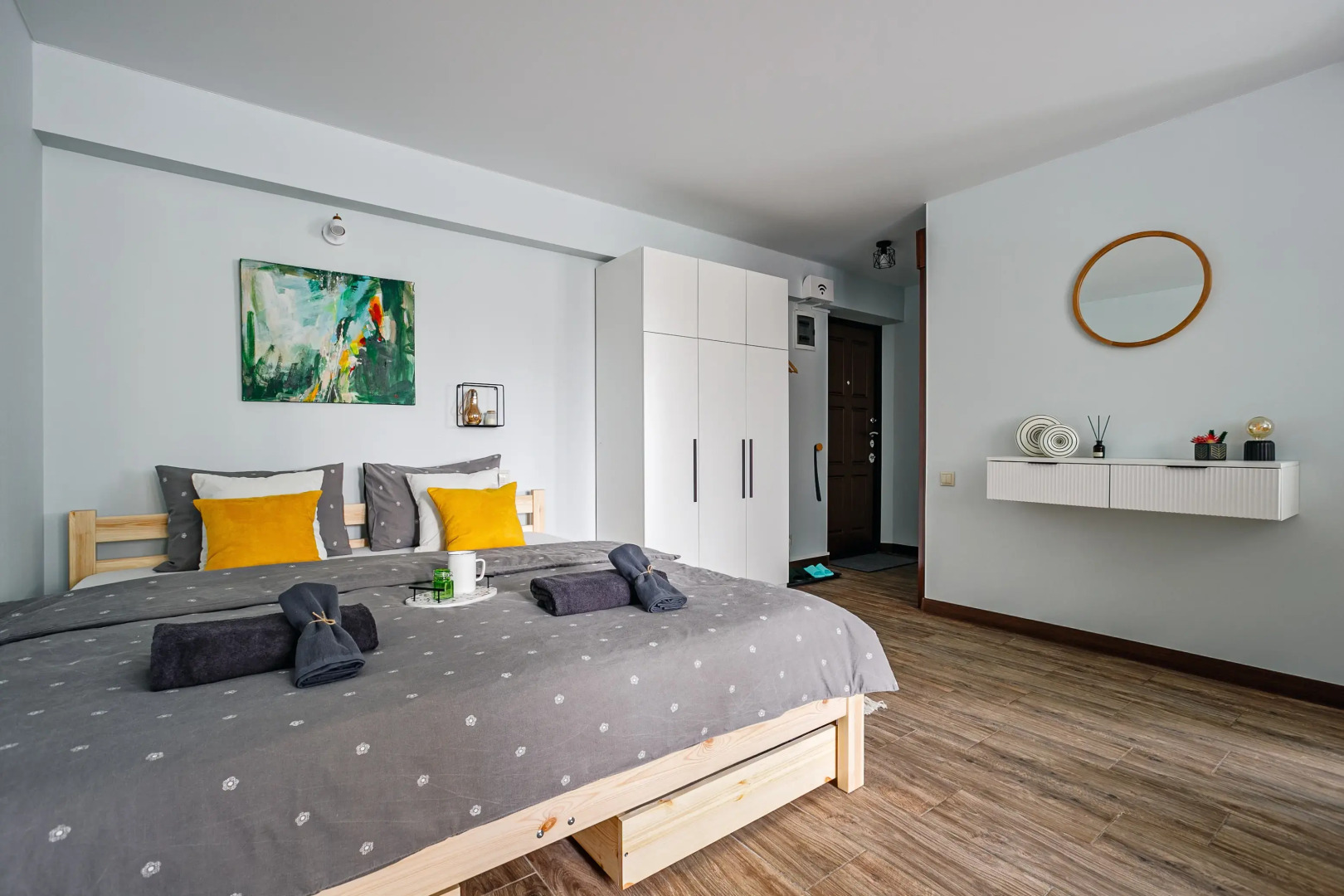 Апартаменты Butyrsky Cozy with Terrace, Parking and King-size Bed