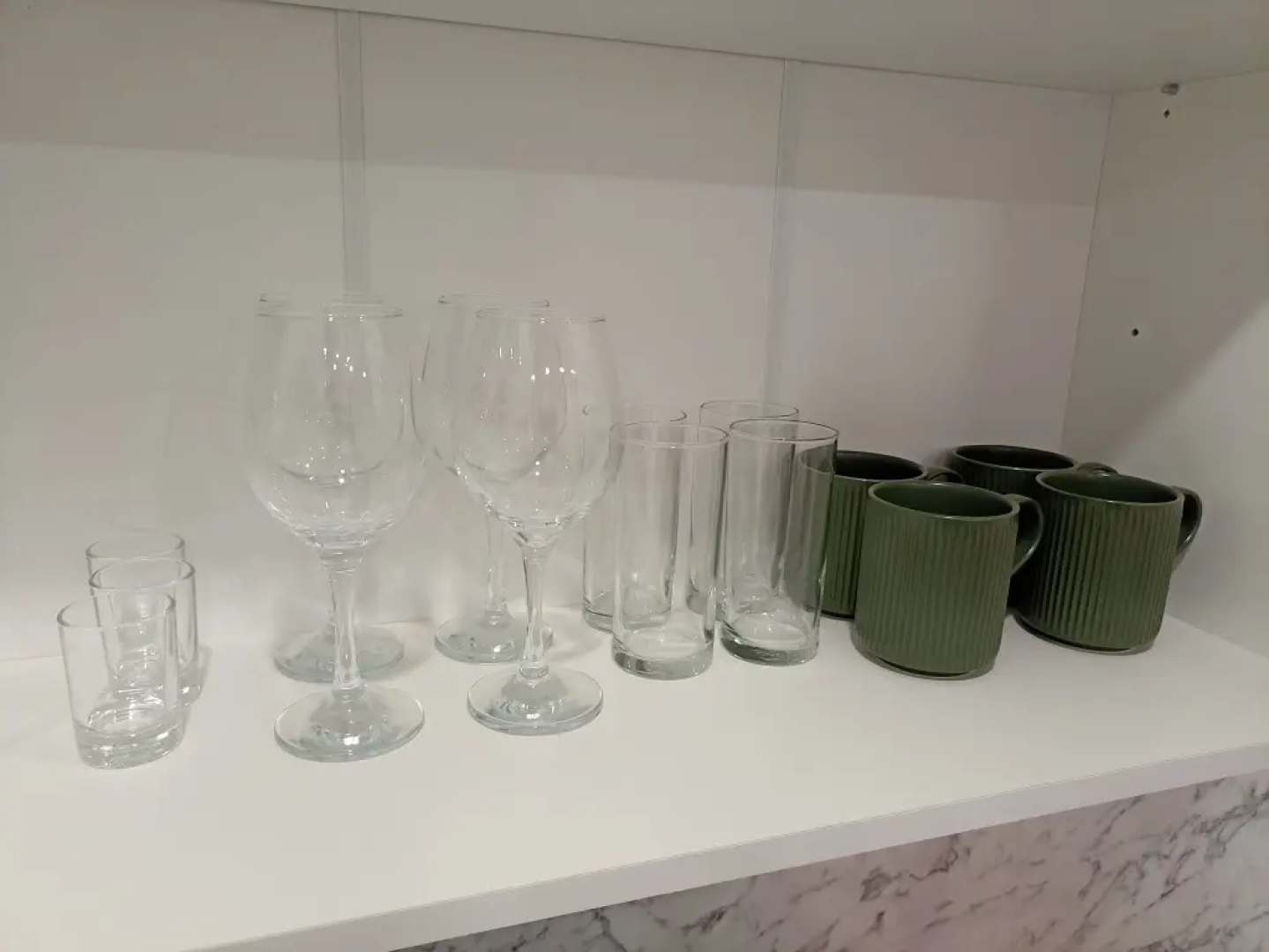 Апартаменты 1-комнатные сети «Все в гости» для 4-х на ул.Кузнецова 97А на 8 этаже