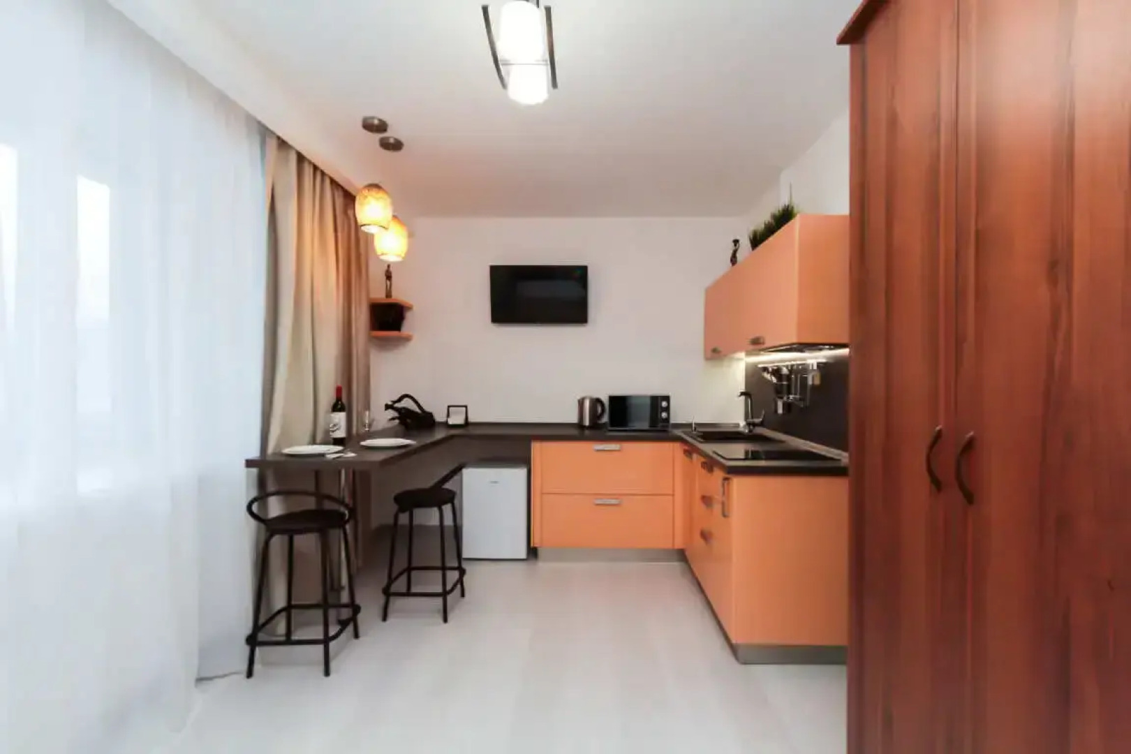 Апартаменты Домант Орджоникидзе 33 (1)