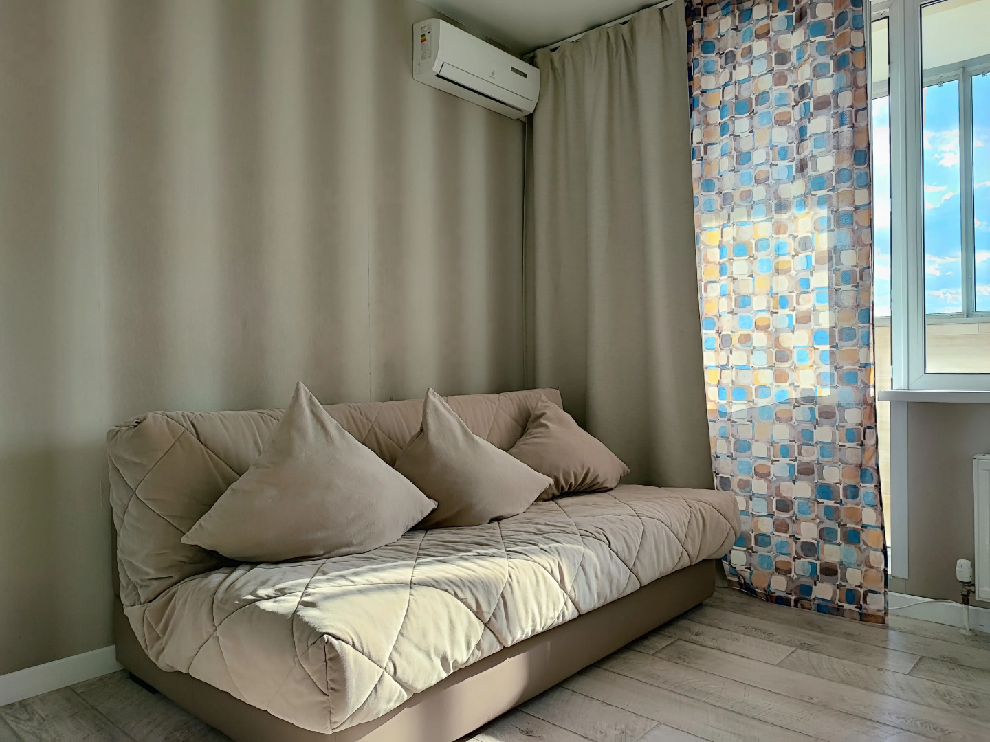 Квартира с Видом на Волгу