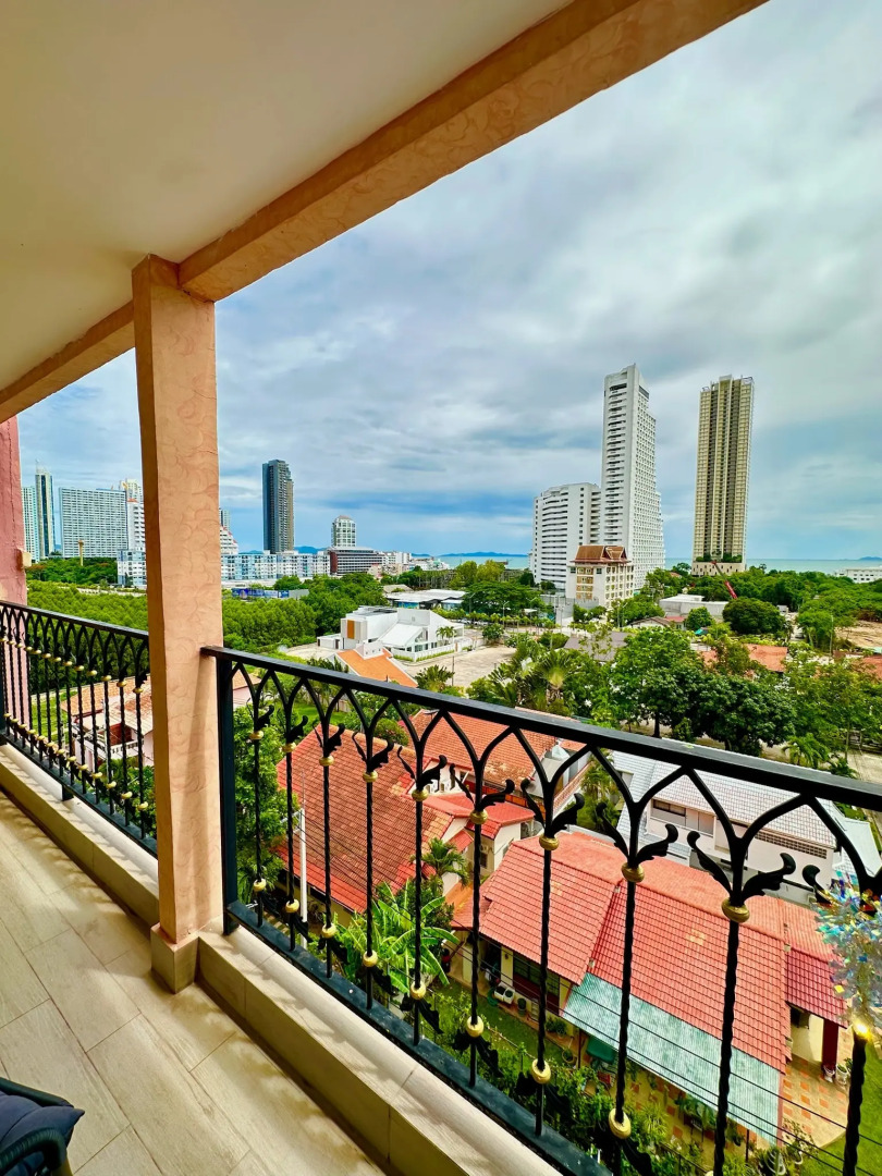 Апартаменты  Seven Seas 2 Bedroom - Spacious Two Bedroom Apartment In Jomtien Area