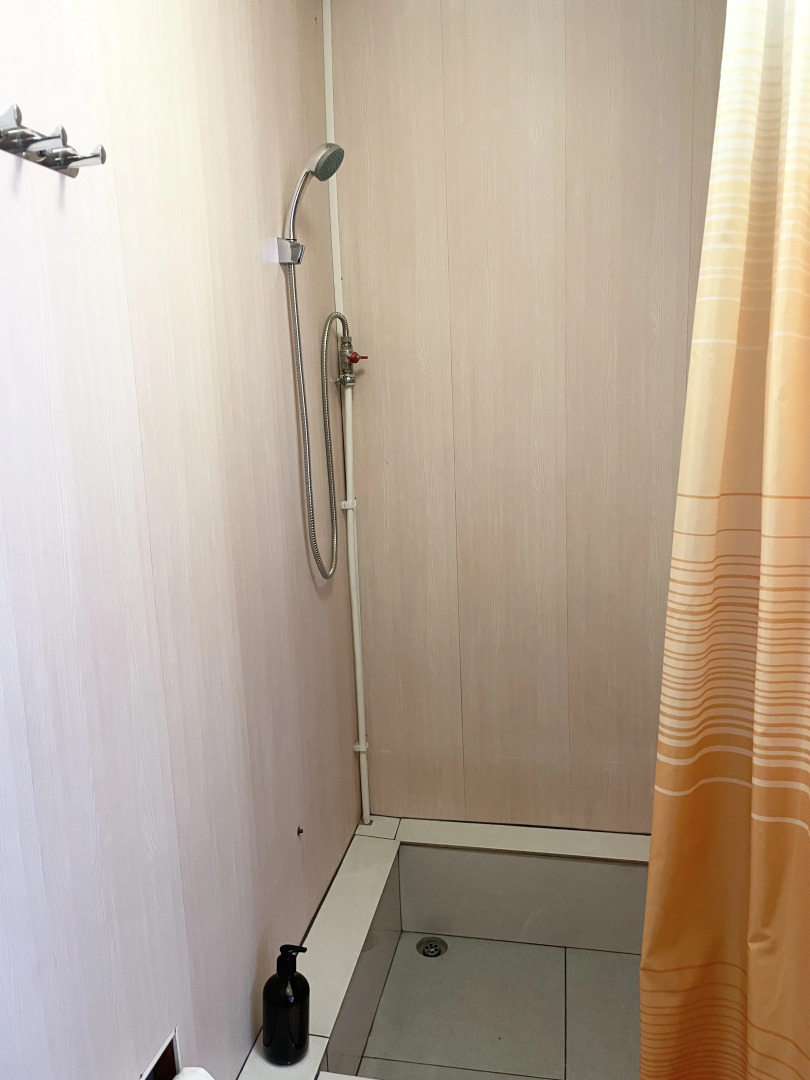 Частный дом Домик в Мысхако, зеленый двор