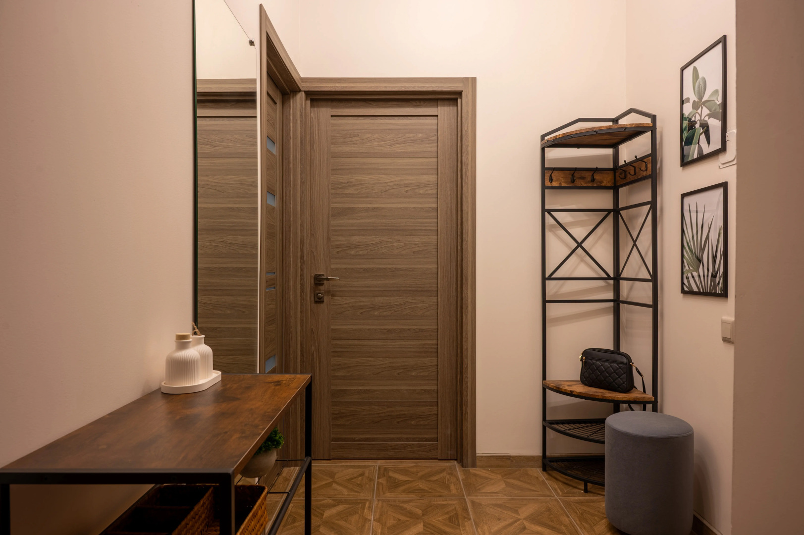 Квартира двухкомнатная Queenstay БотаникАрт рядом с НМИЦ имени Рыжих