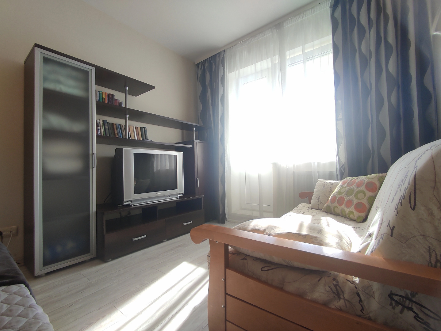 Апартаменты КвартАпарт на Завокзальной 8