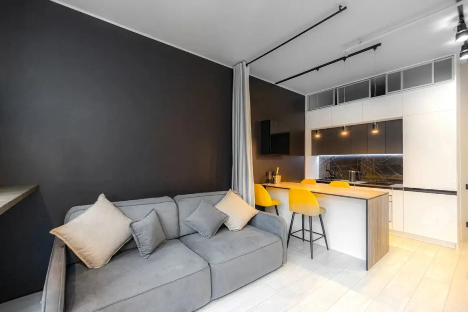 Апартаменты Улучшенные с Балконом Elite Apartments