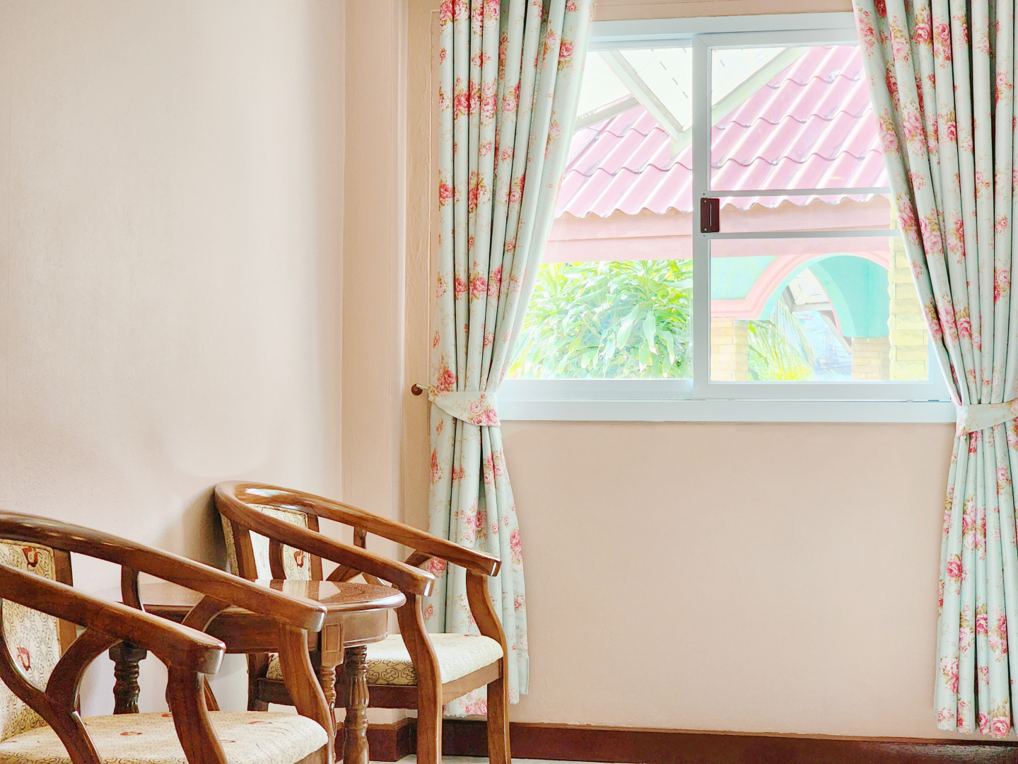 Курортный отель Phaithong Sotel Resort