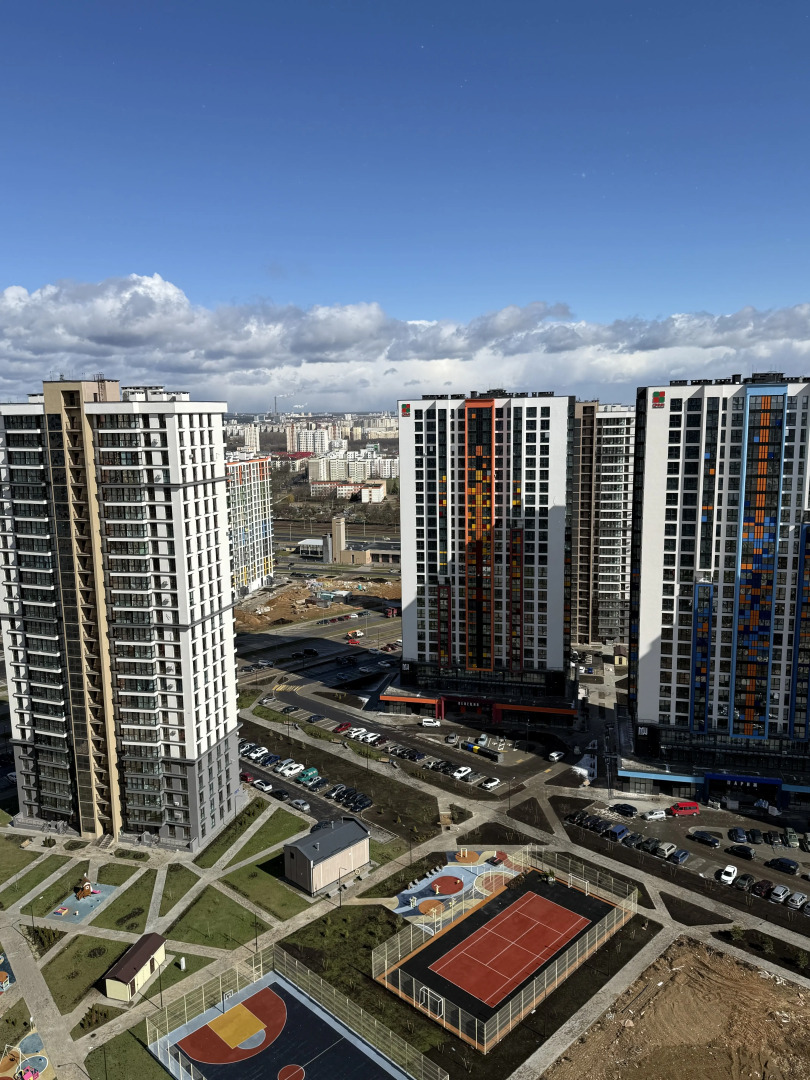 Апартаменты двухкомнатные на 25 этаже с видом на город в Минск-мир