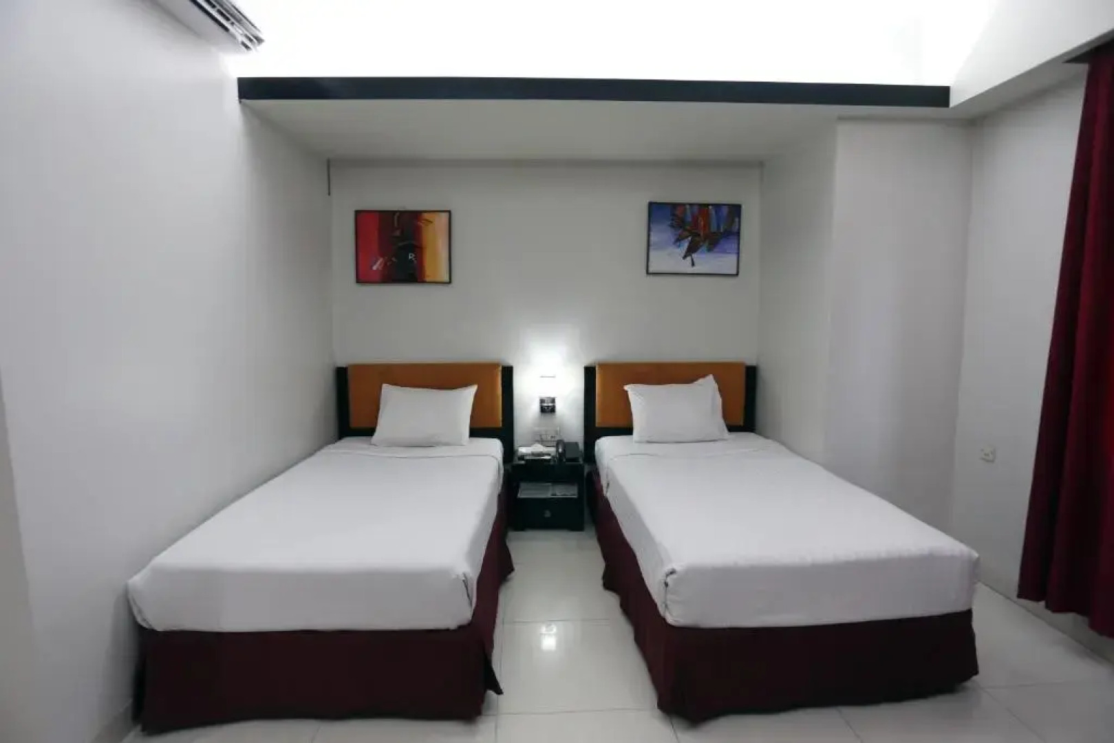 Отель Orchid Business