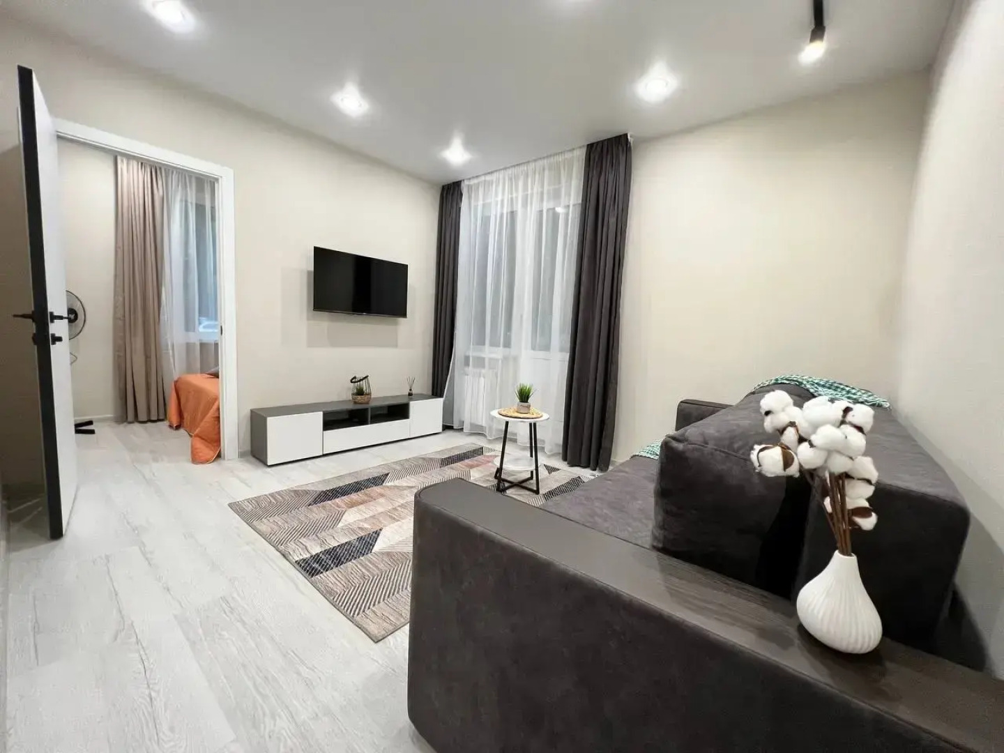 Квартира Двухкомнатная Natali apart на метро Варшавская