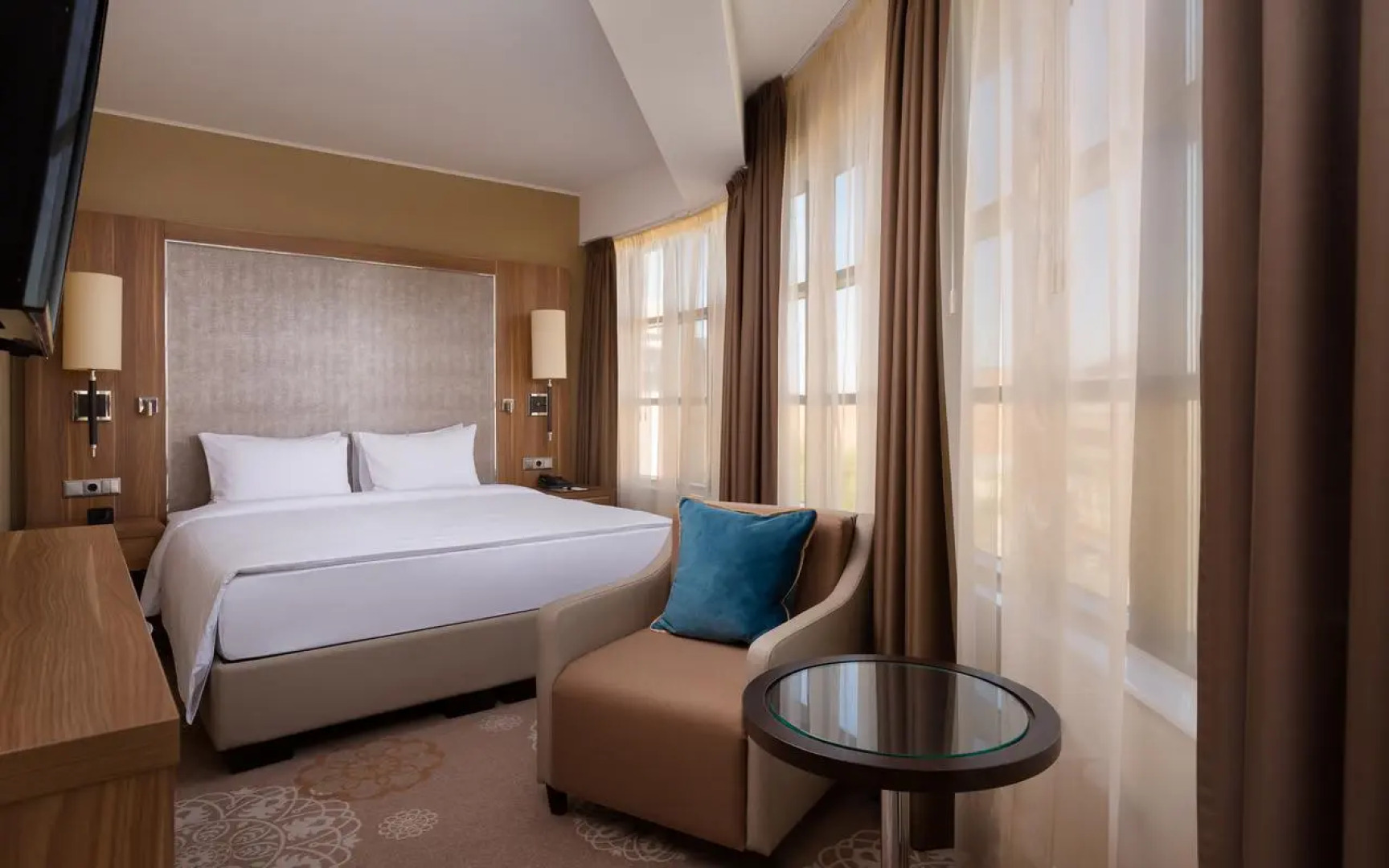 DoubleTree by Hilton Tyumen