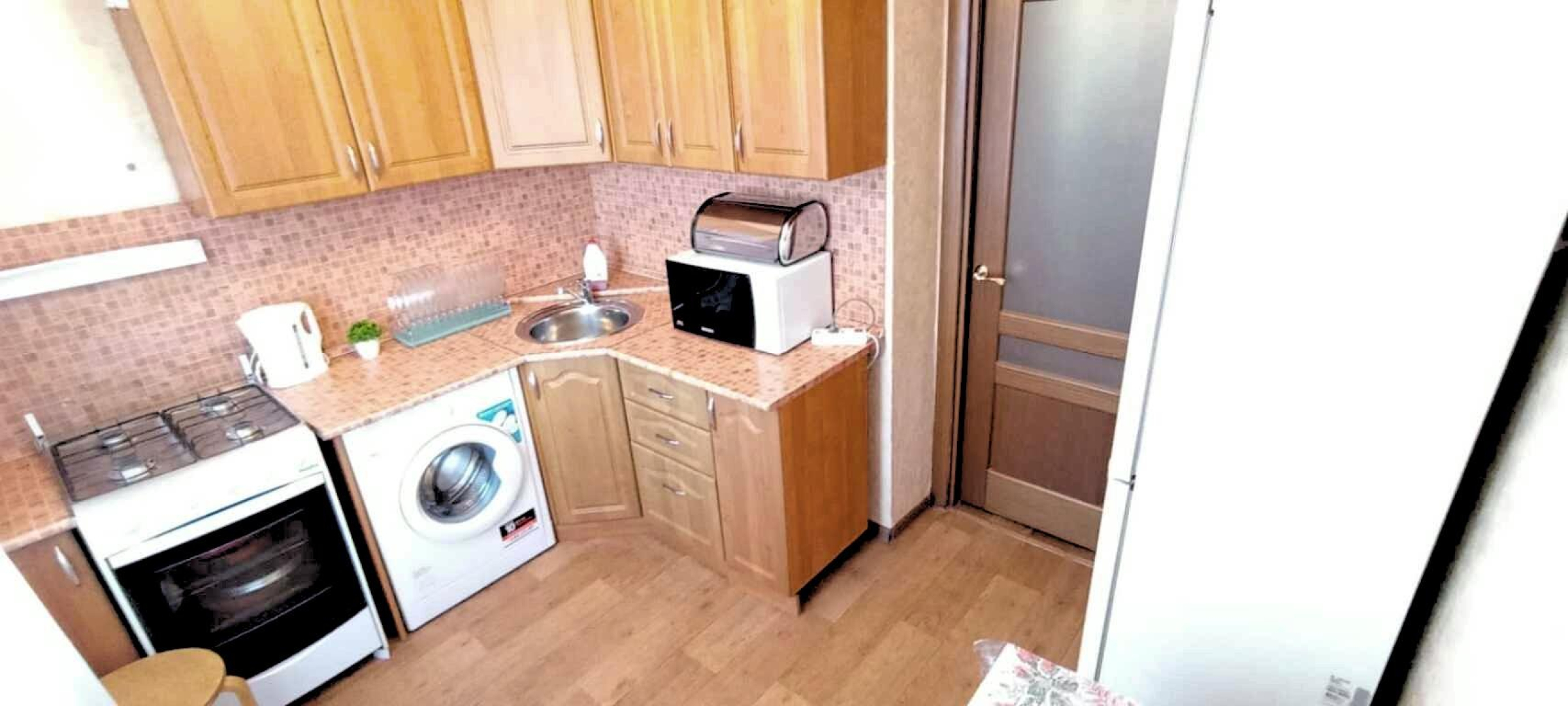 Апартаменты на улице Адоратского 6