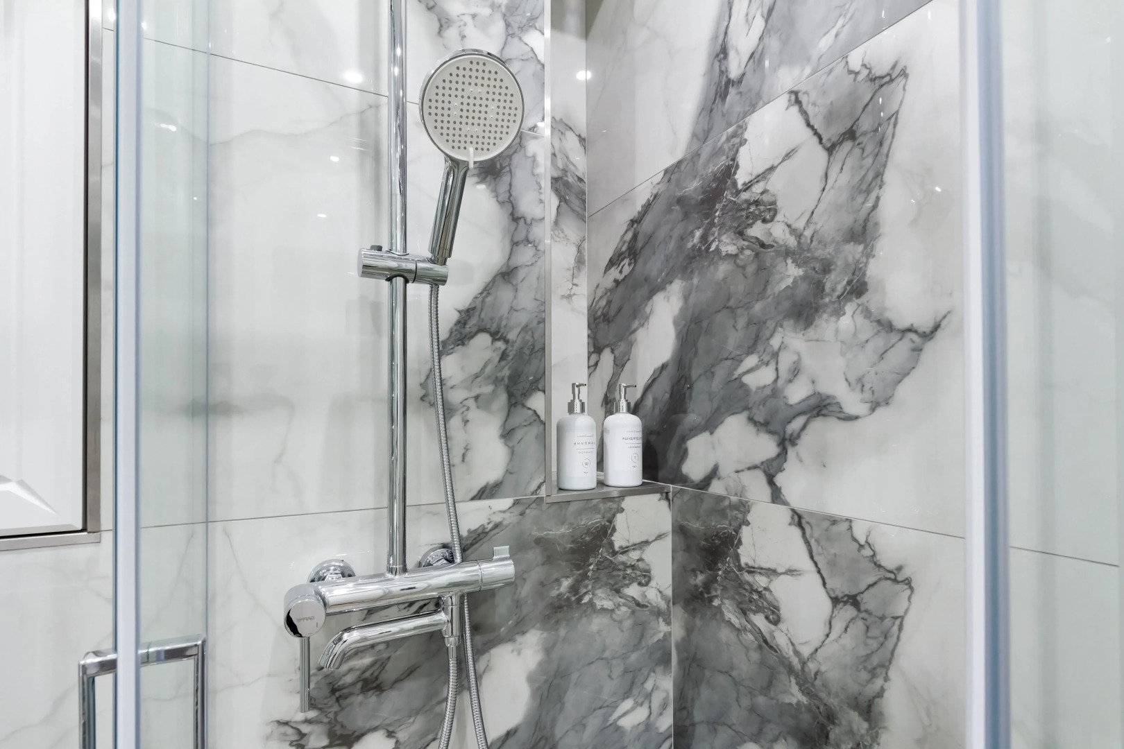 Квартира дизайнерская Andora-apart на Красном проспекте на 23 эт