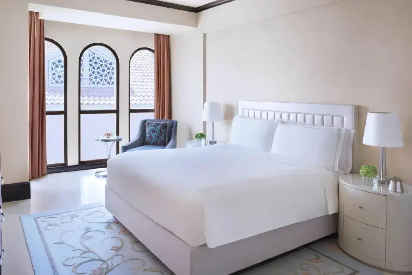 Отель The Ritz-Carlton Abu Dhabi, Grand Canal