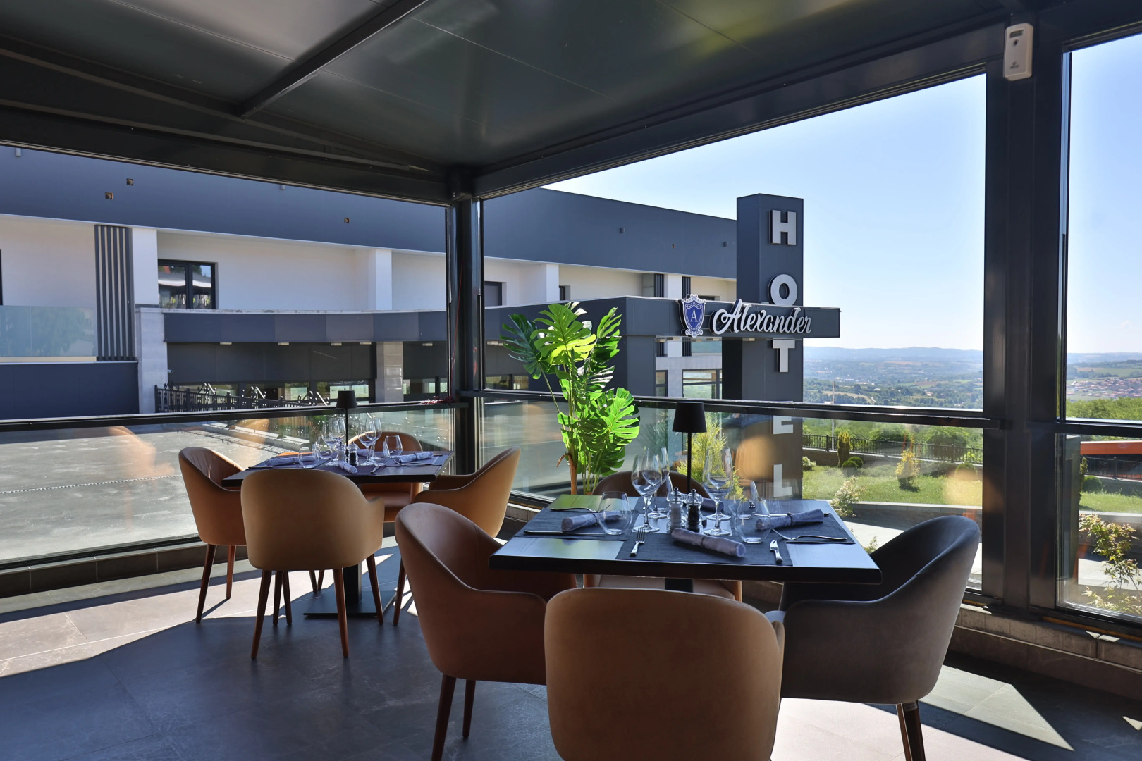 Отель Alexander Resort