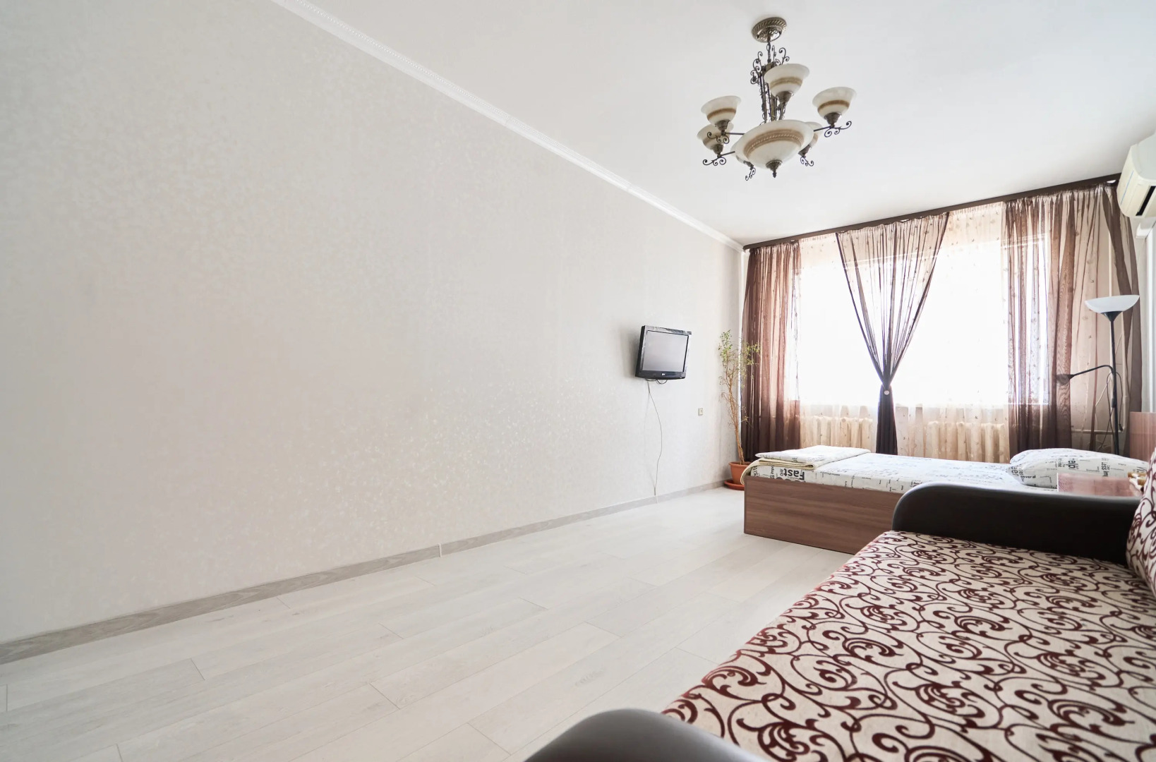 Апартаменты Саквояж Советская 50