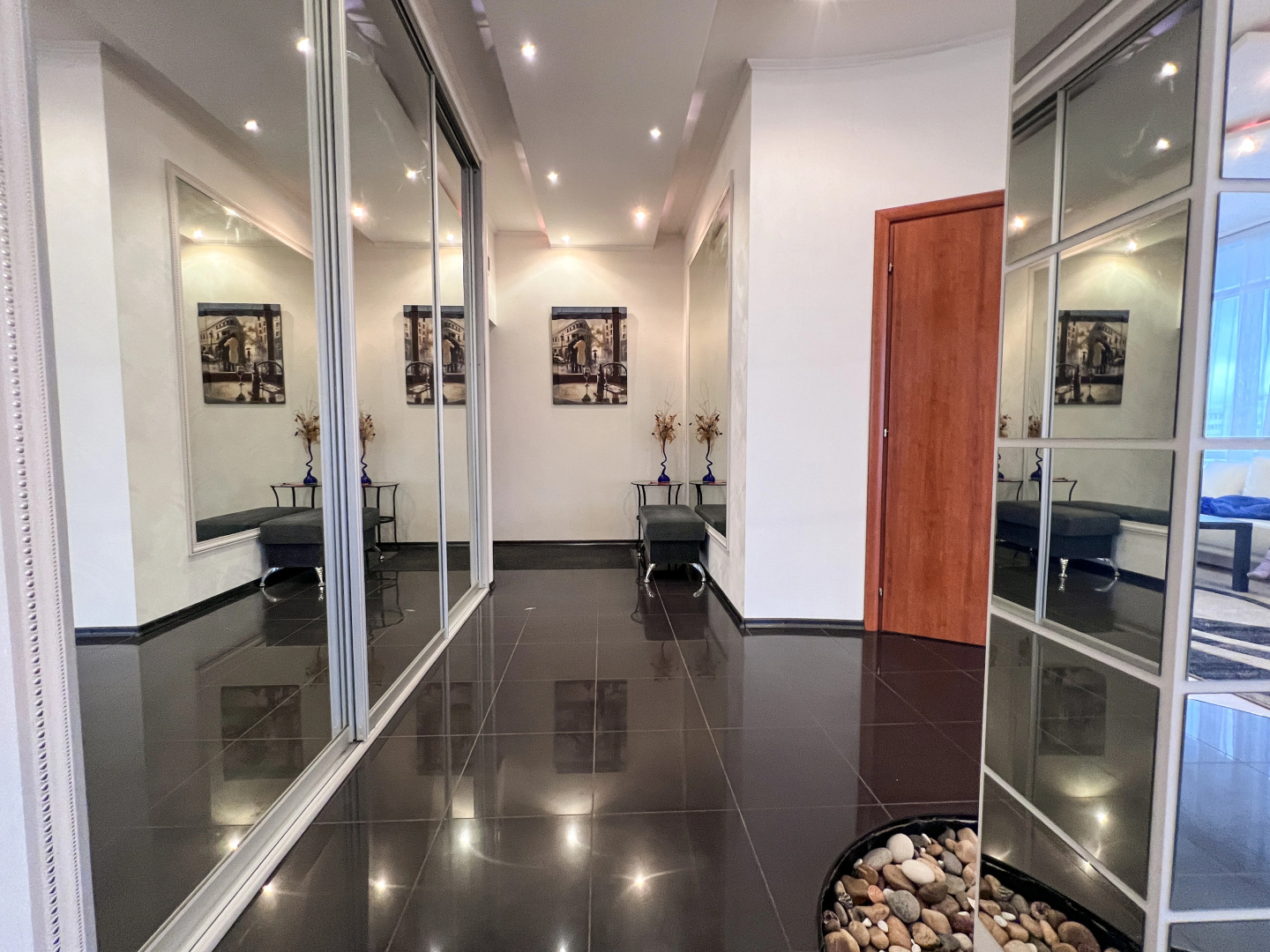 Апартаменты uTrip Barcelona