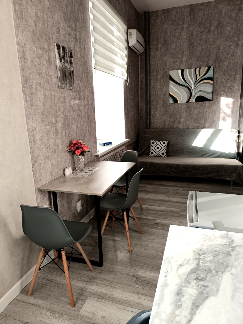 Квартира студия у набережной реки Волги