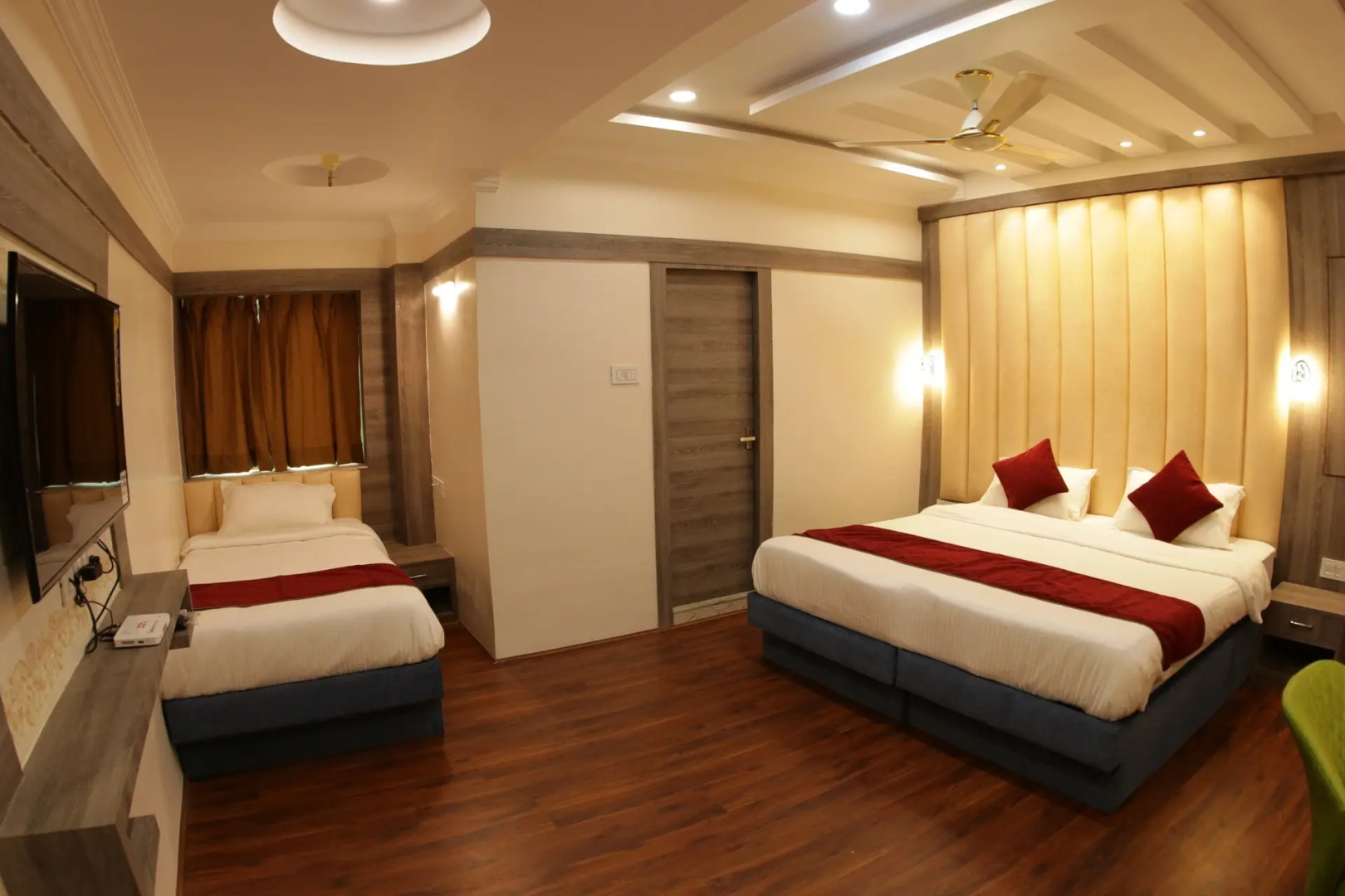 Отель Royal Castle