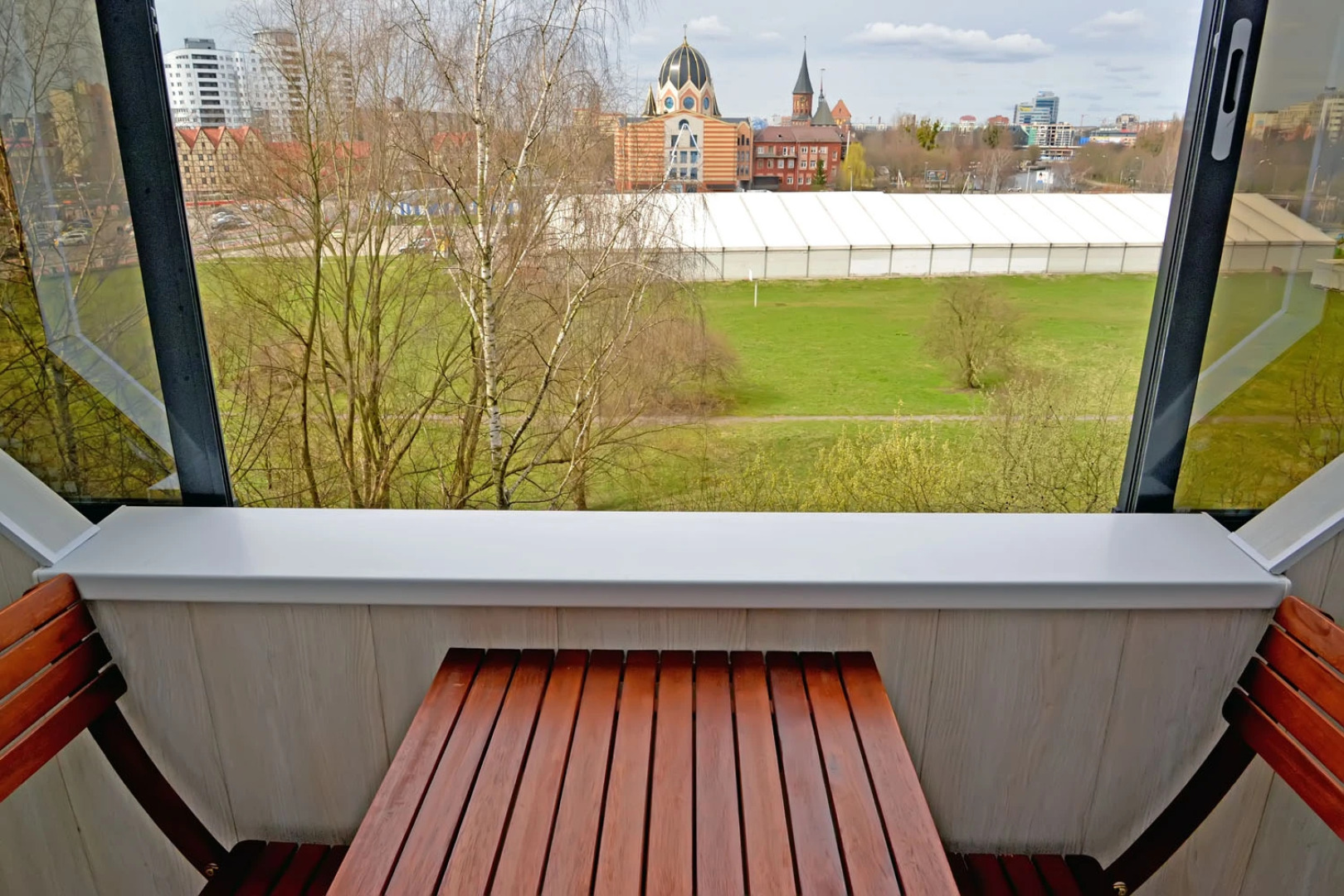 Квартира Кант за Окном