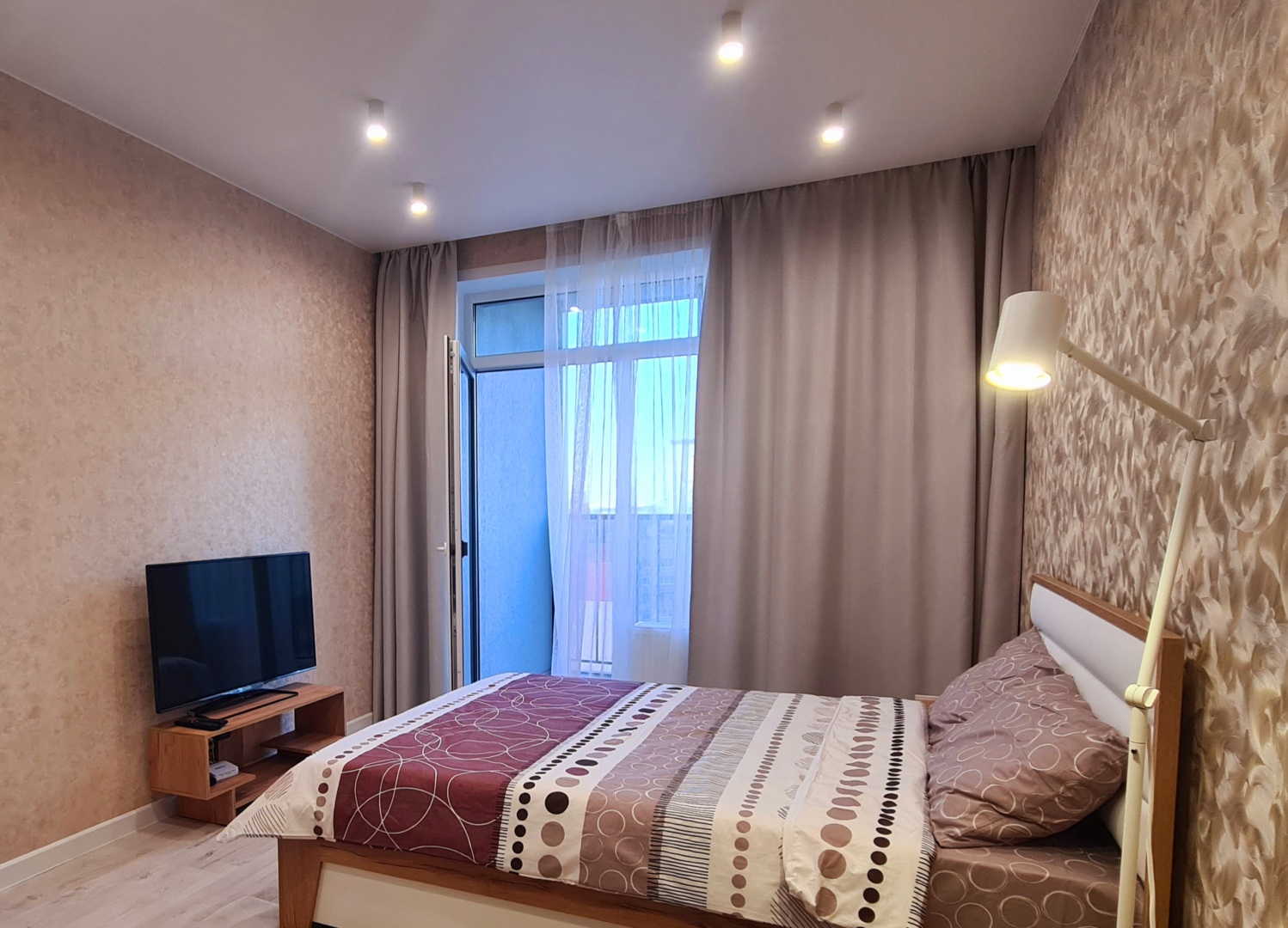 Апартаменты квартира на Максима Горького 45