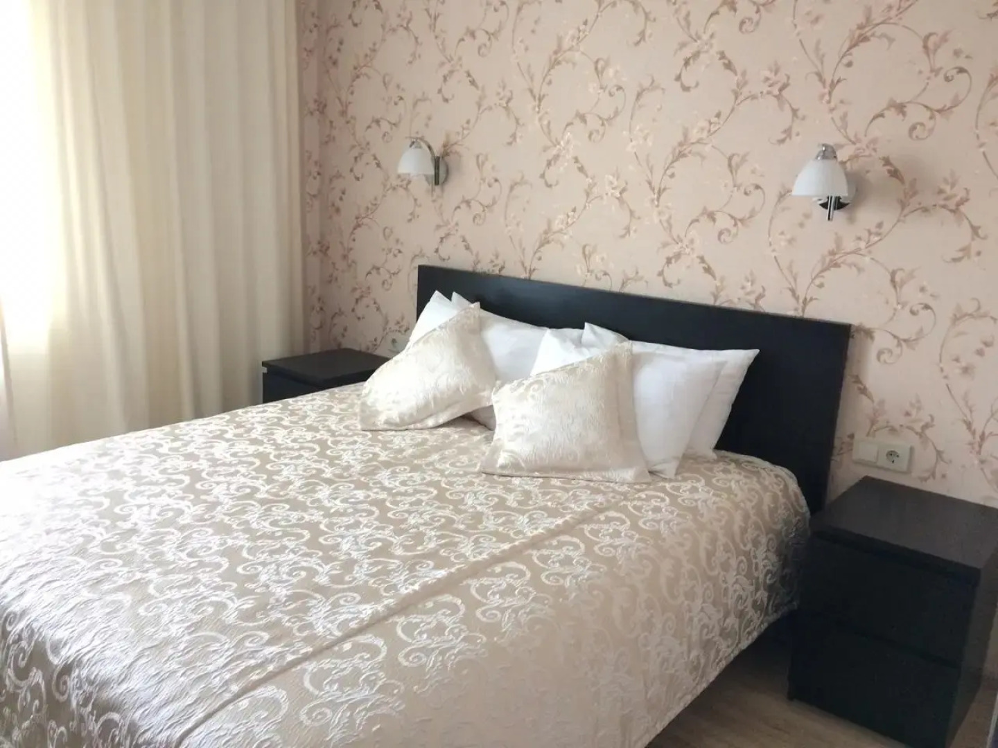 Отель Аврора