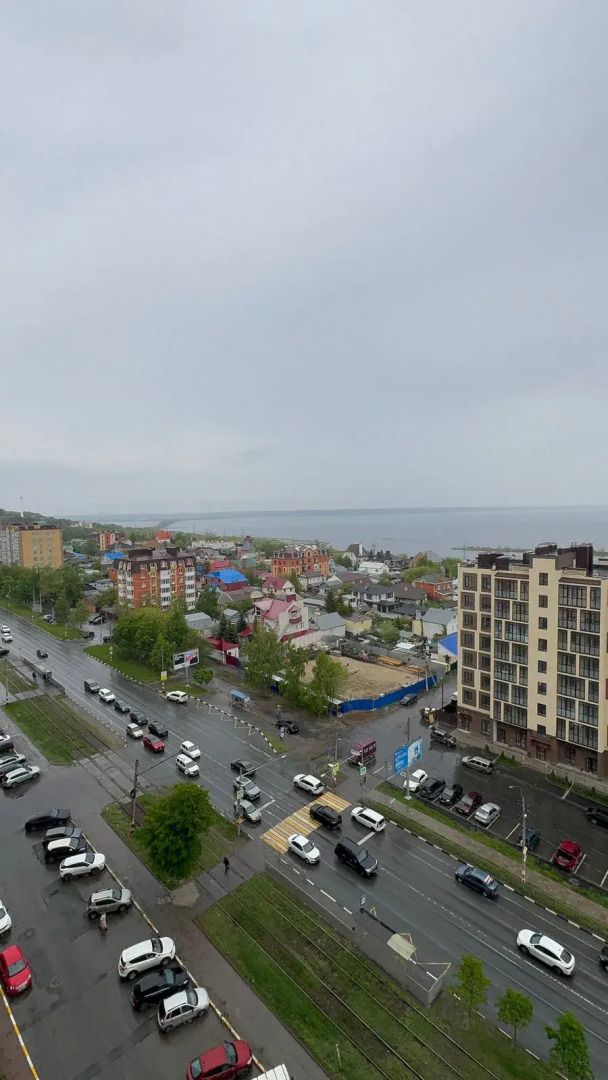 Квартира Апартаменты с Великолепным Видом на Реку и Город с Отдельной Детской Спальней