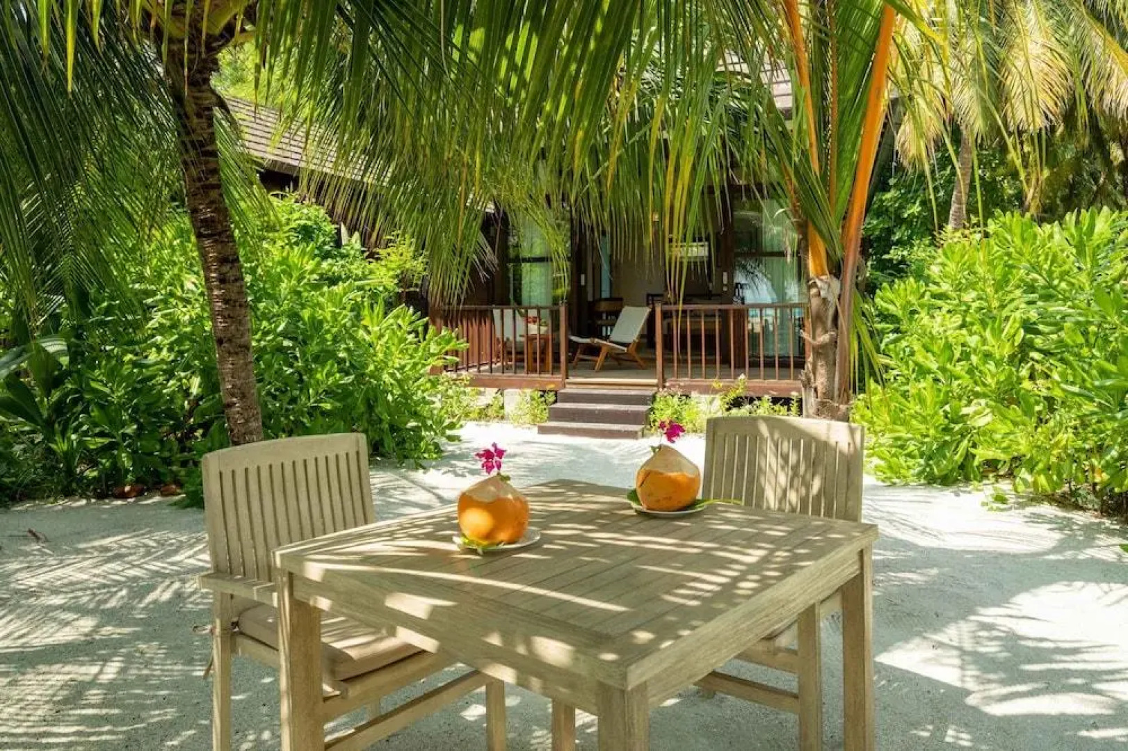 Курортный Отель Fiyavalhu Resort Maldives