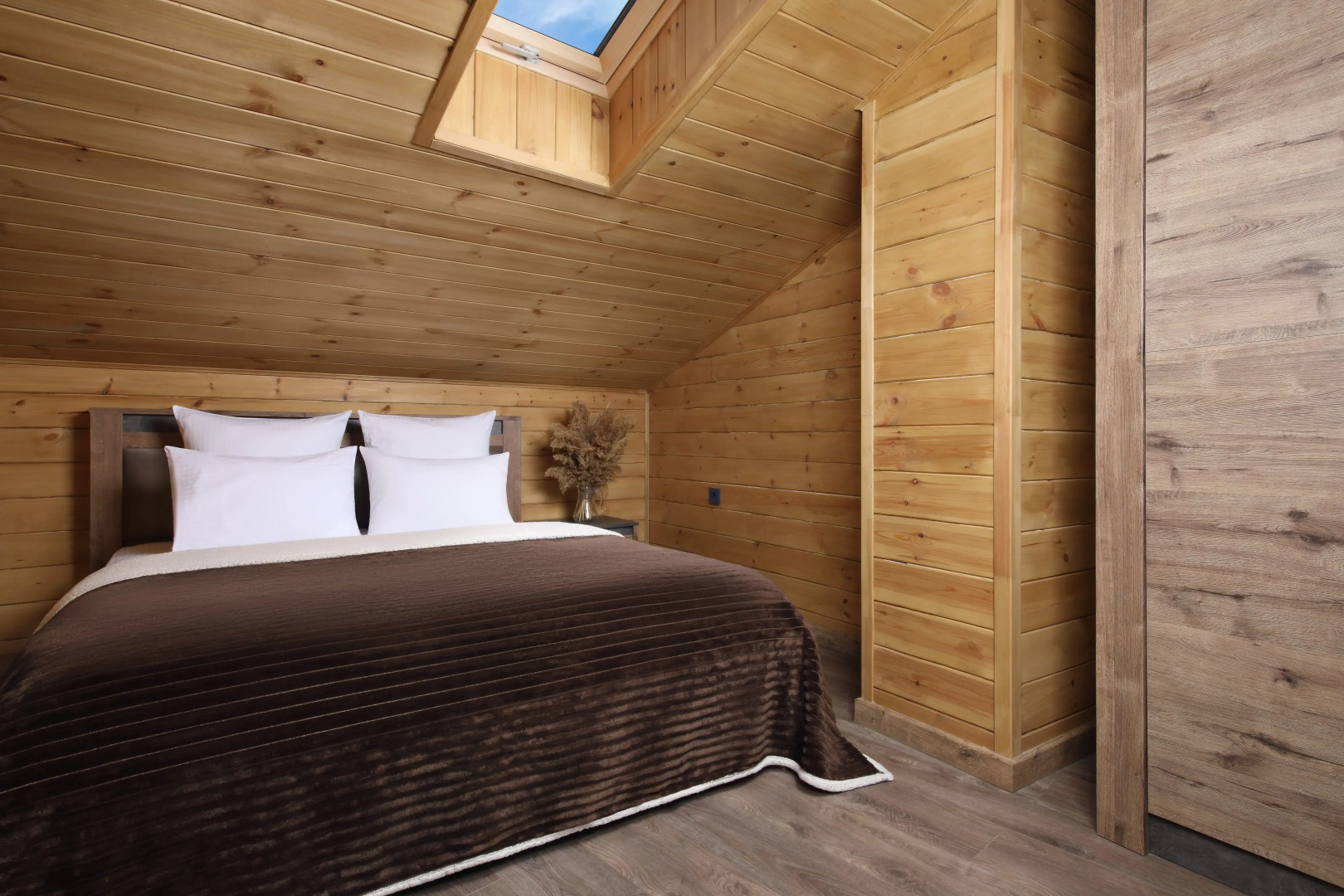 Axis Миррос Архыз