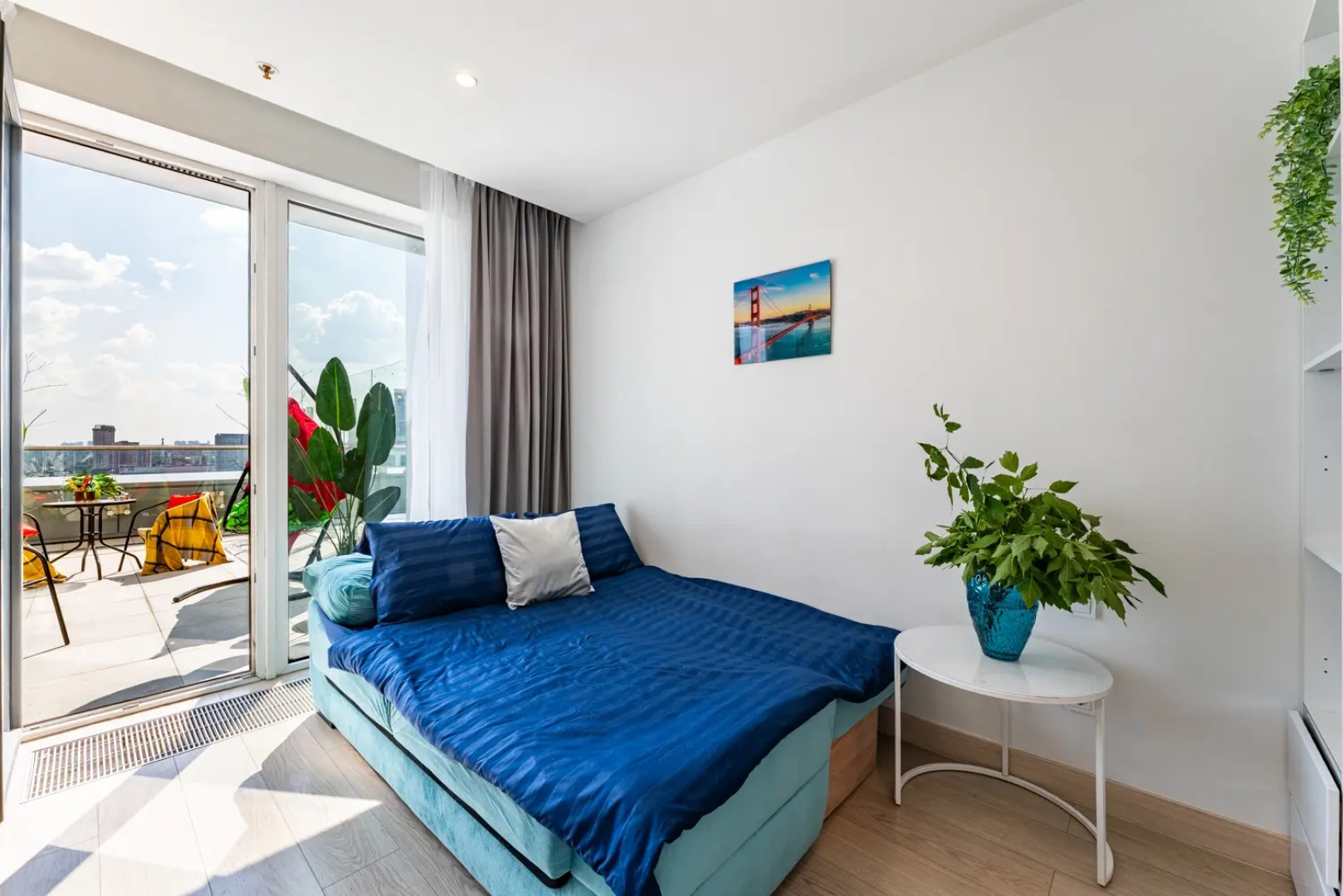 Апартаменты с личной террасой около острова мечты метро Технопарк