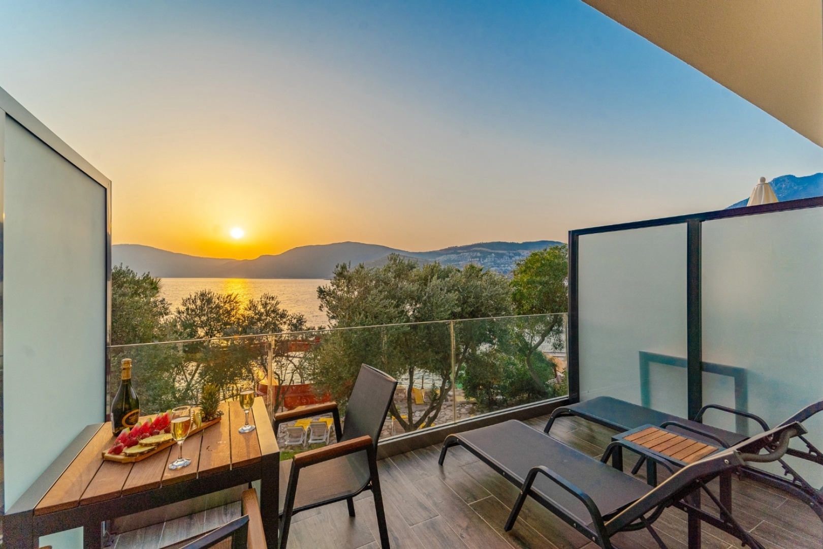 Отель Kalkan Beach Park