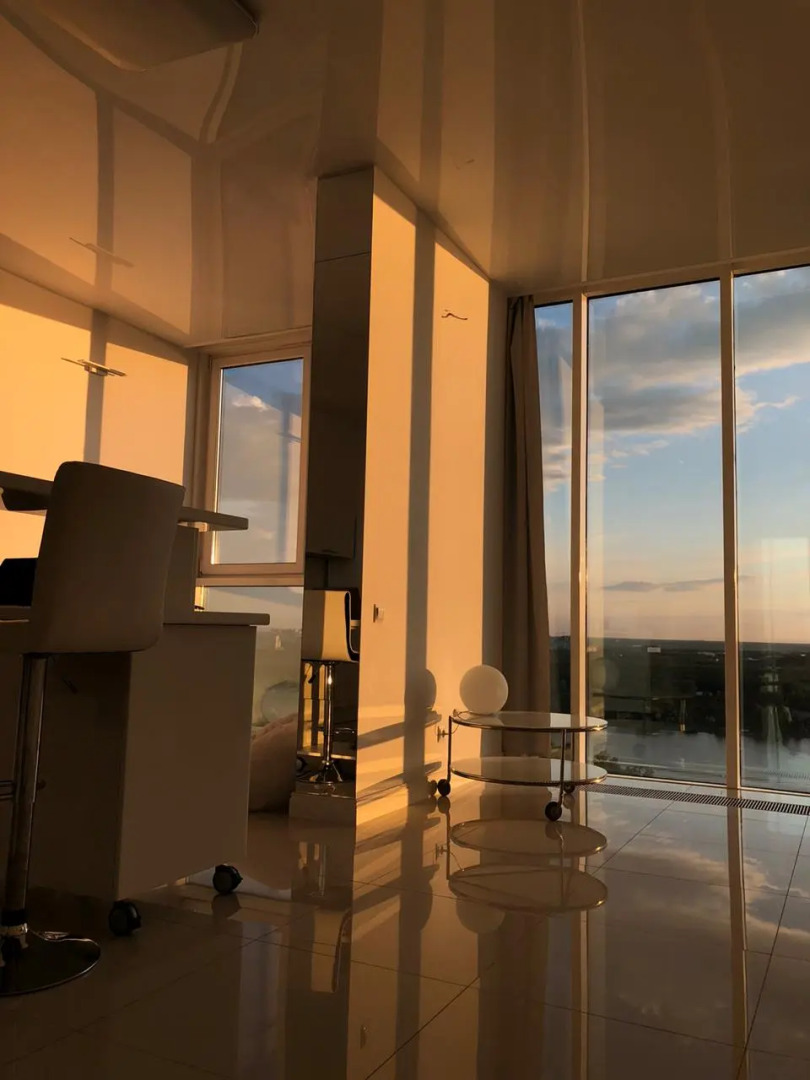 Апартаменты Белая Романтическая Студия с Панорамным Видом