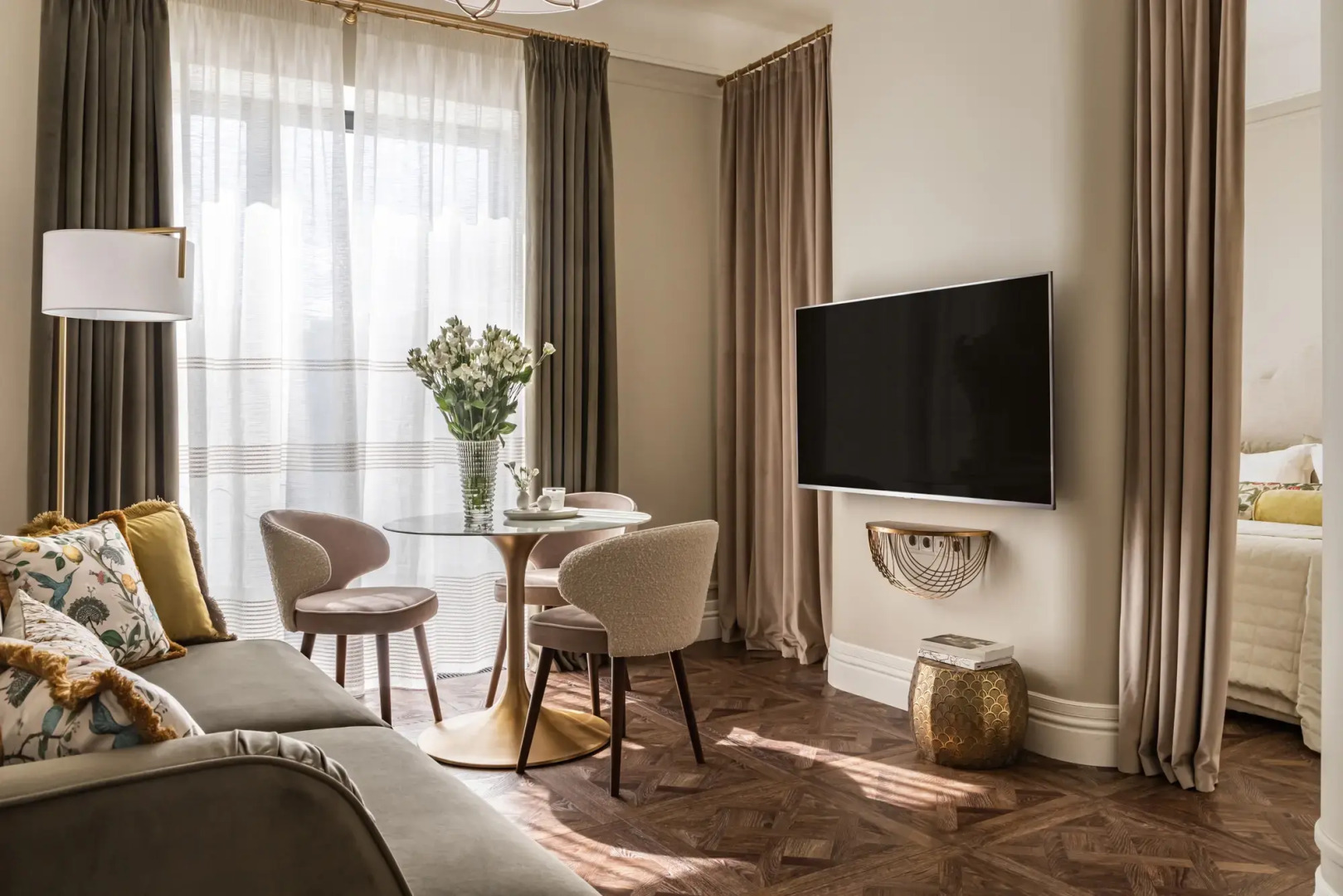 Квартира Moscow Deluxe Apartments Grand Residence SLAVA