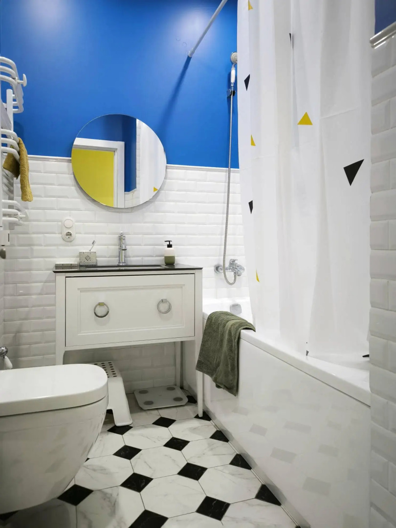 Квартира Комфортная с Просторной Гостиной, Спальней, Детской, Кабинетом и Двумя Санузлами