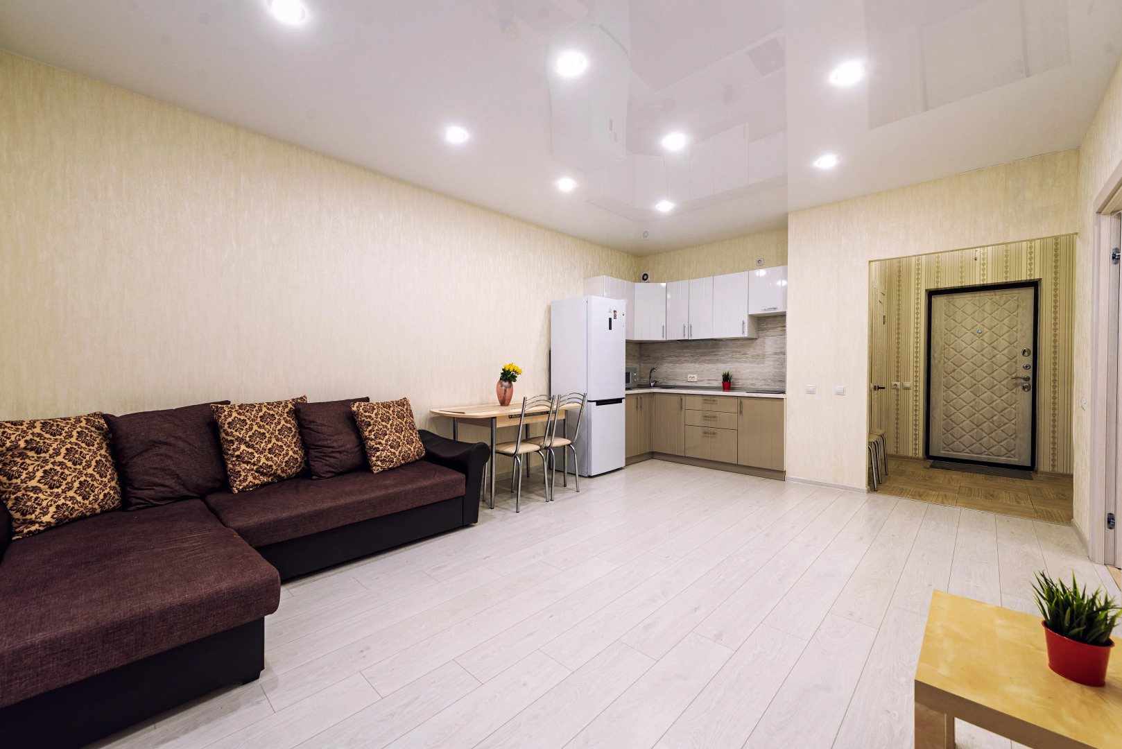 SC Apart Ostrovskogo 93 B 25 floor