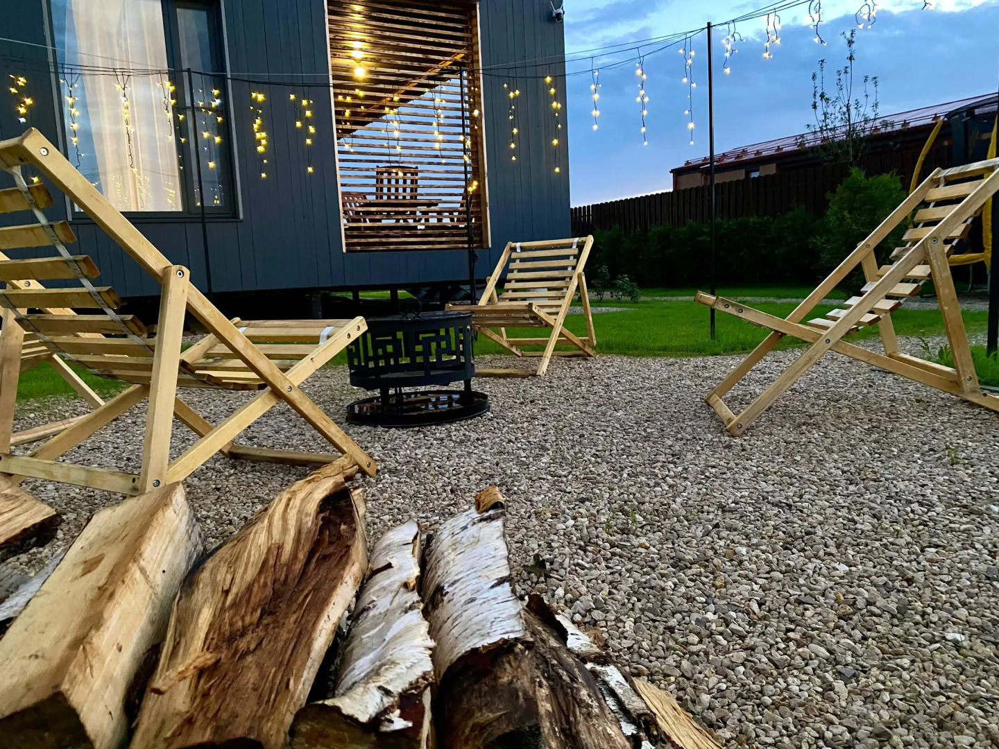 Частный дом дизайнерский великолепной уличной территорией