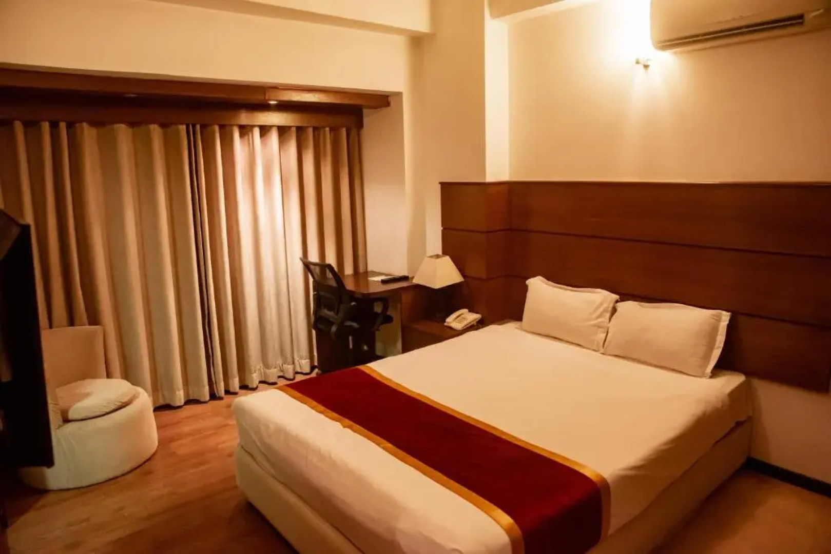 Отель Grand Oriental