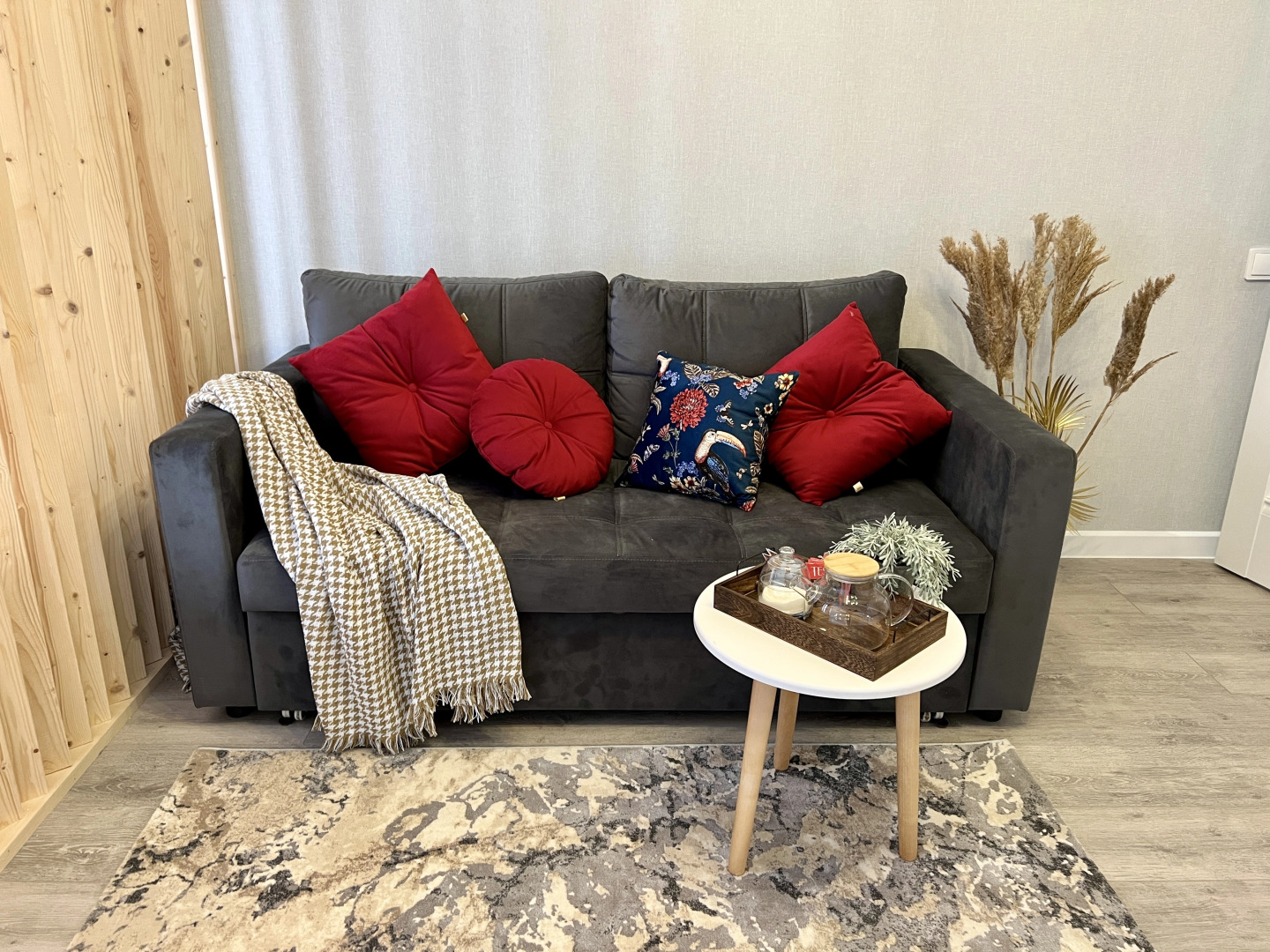 Апартаменты Современная Лаконичная Квартира Рядом с Фонтаном и Сквером Героев