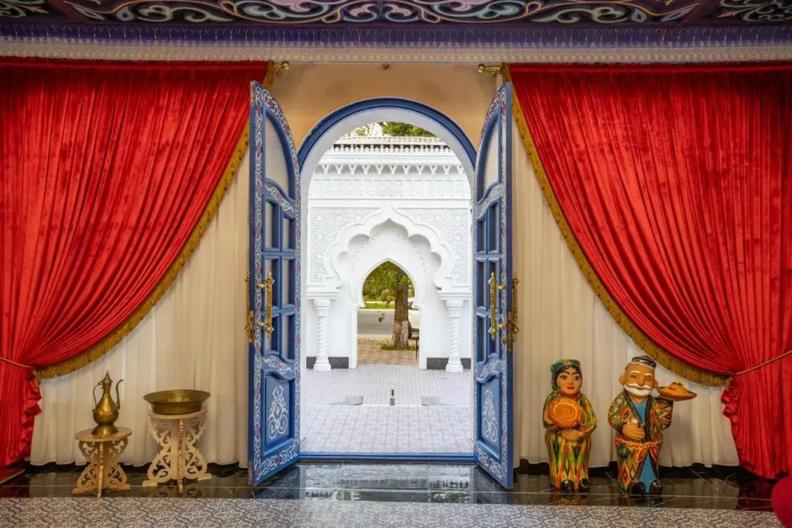 Отель The Shahar