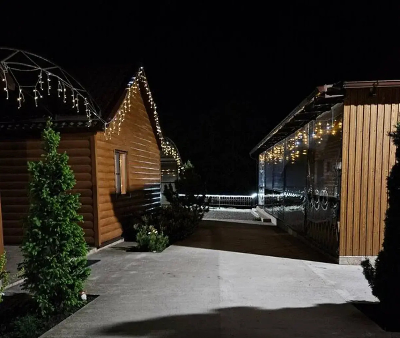 Гостевой дом У Пруда от Травел Хотелс Антураж