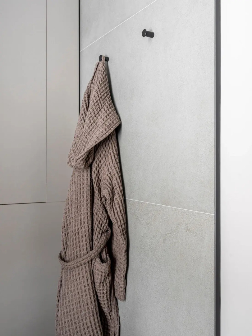 Частный Дом на Берегу Реки с Приватной Террасой и Джакузи