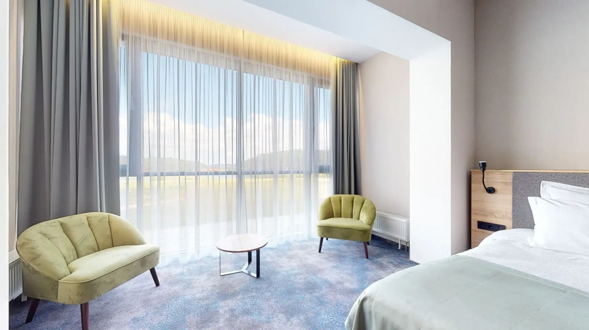 Парк-Отель Яркий