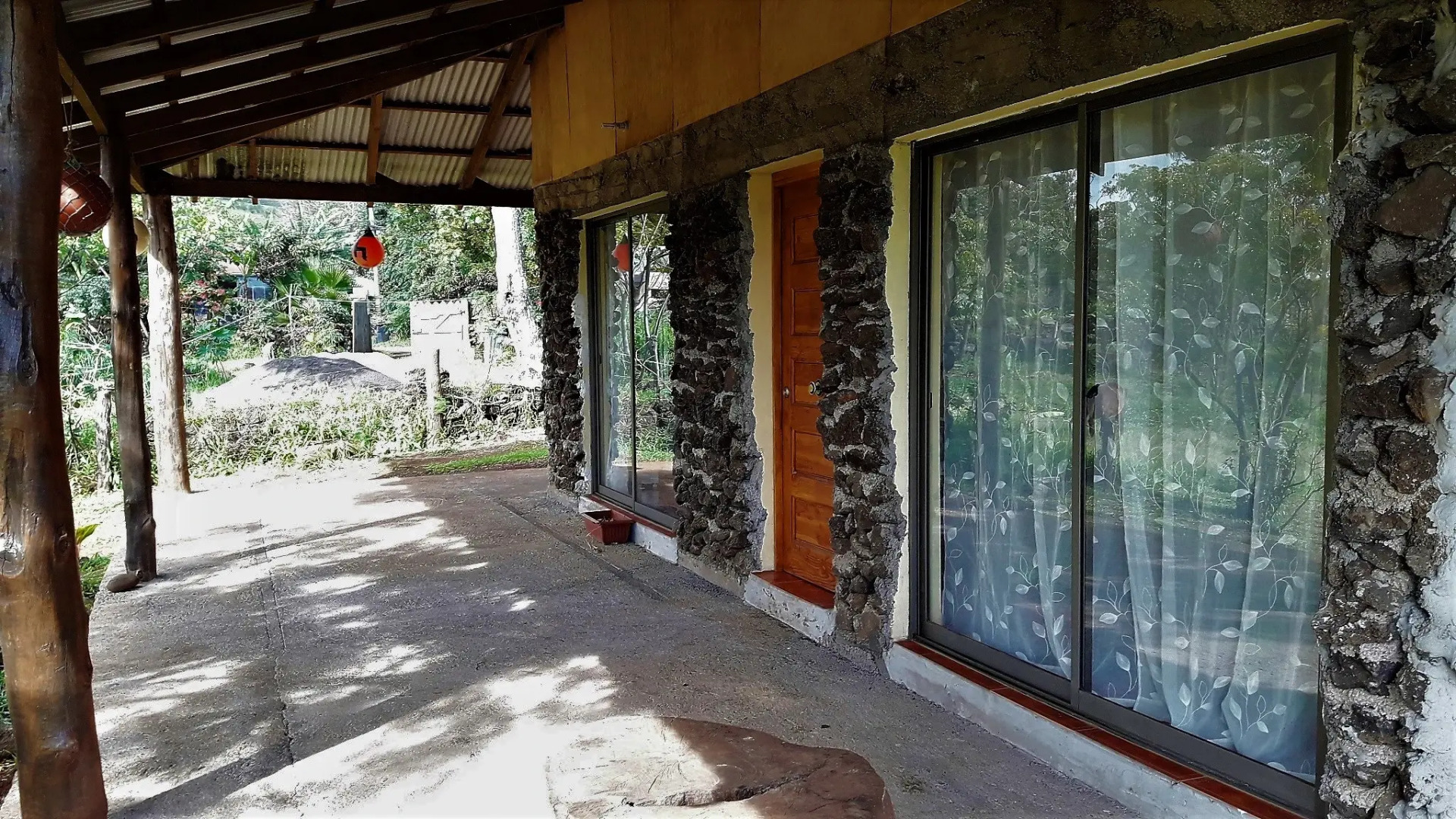 Rapa Nui Native Hostel Mini-Hotel