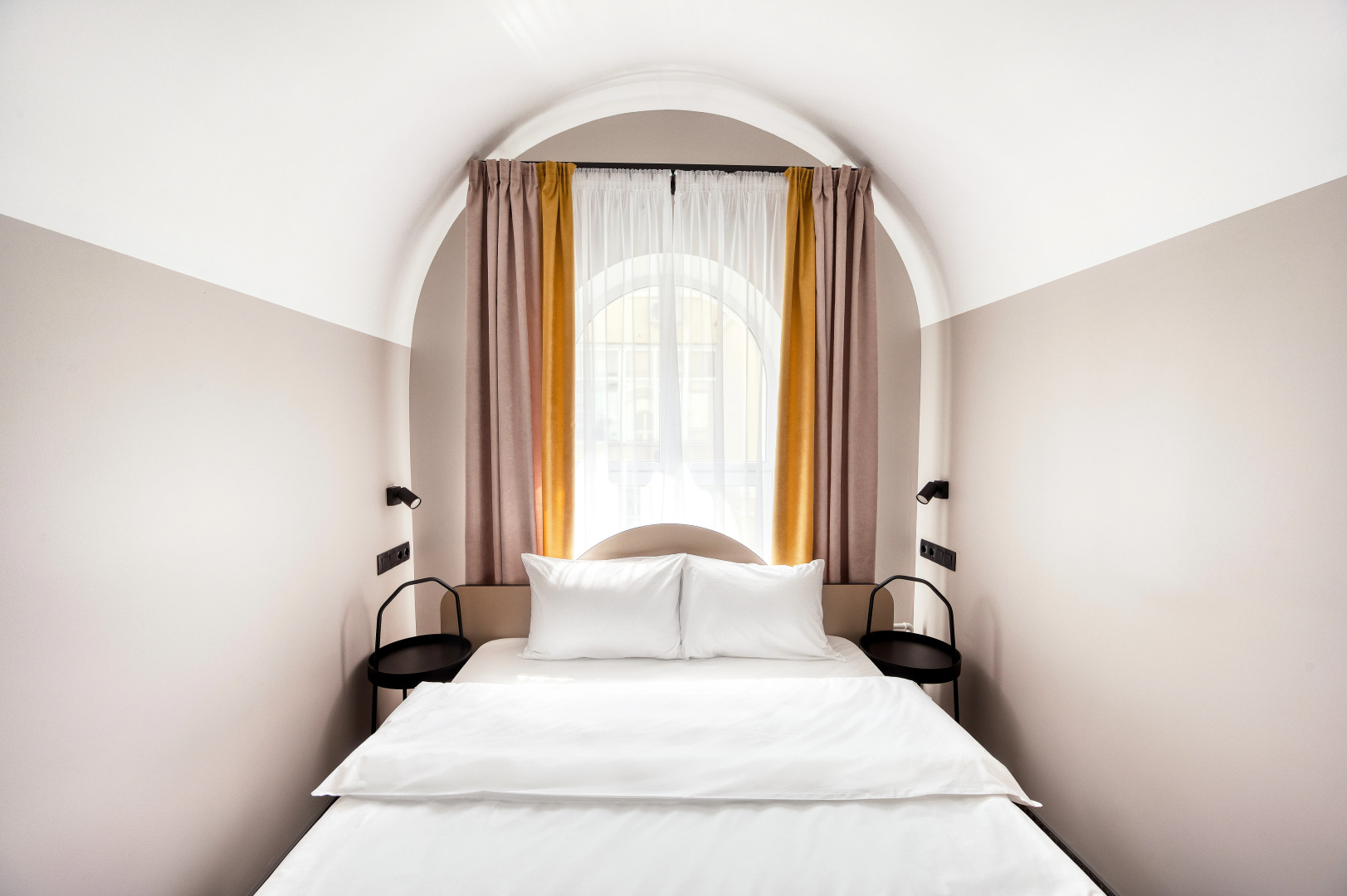 Отель Тесла