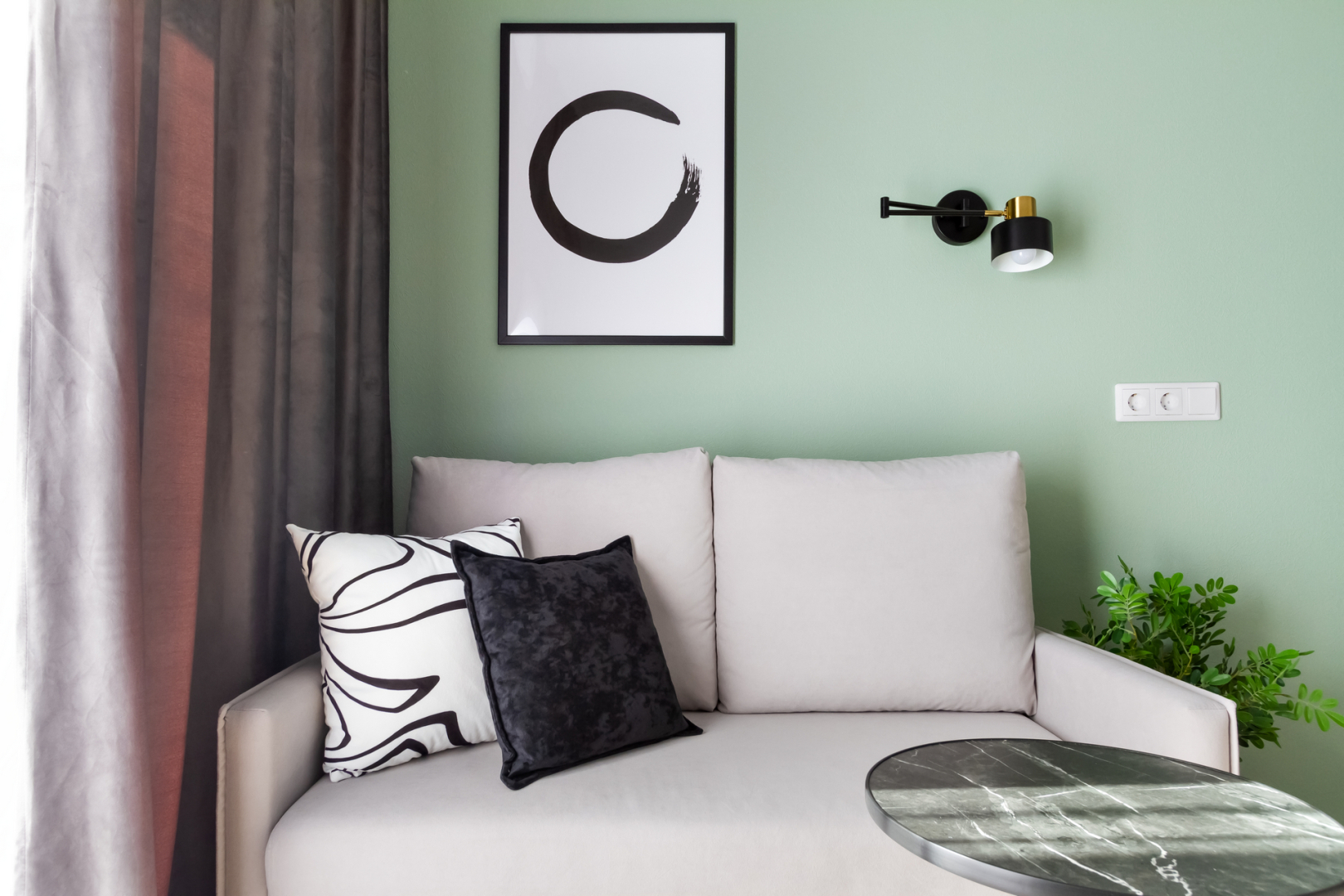 Квартира ВИДОВЫЕ АПАРТАМЕНТЫ С БАЛДАХИНОМ