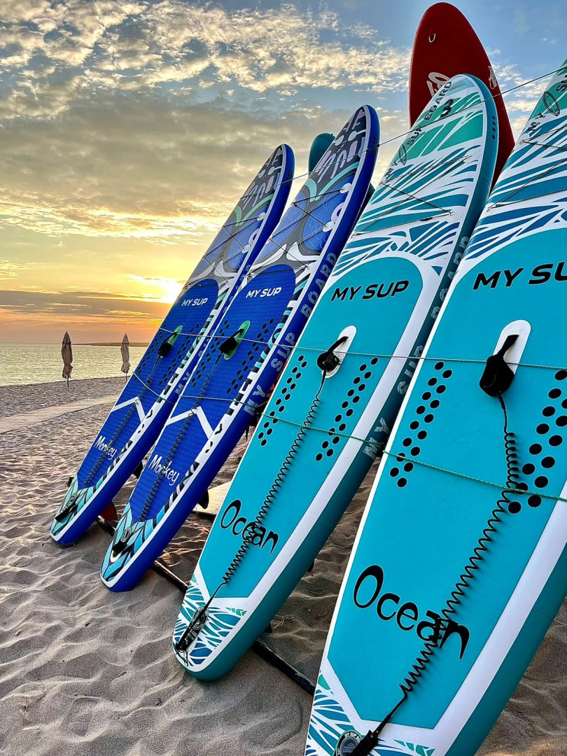 Белый песок