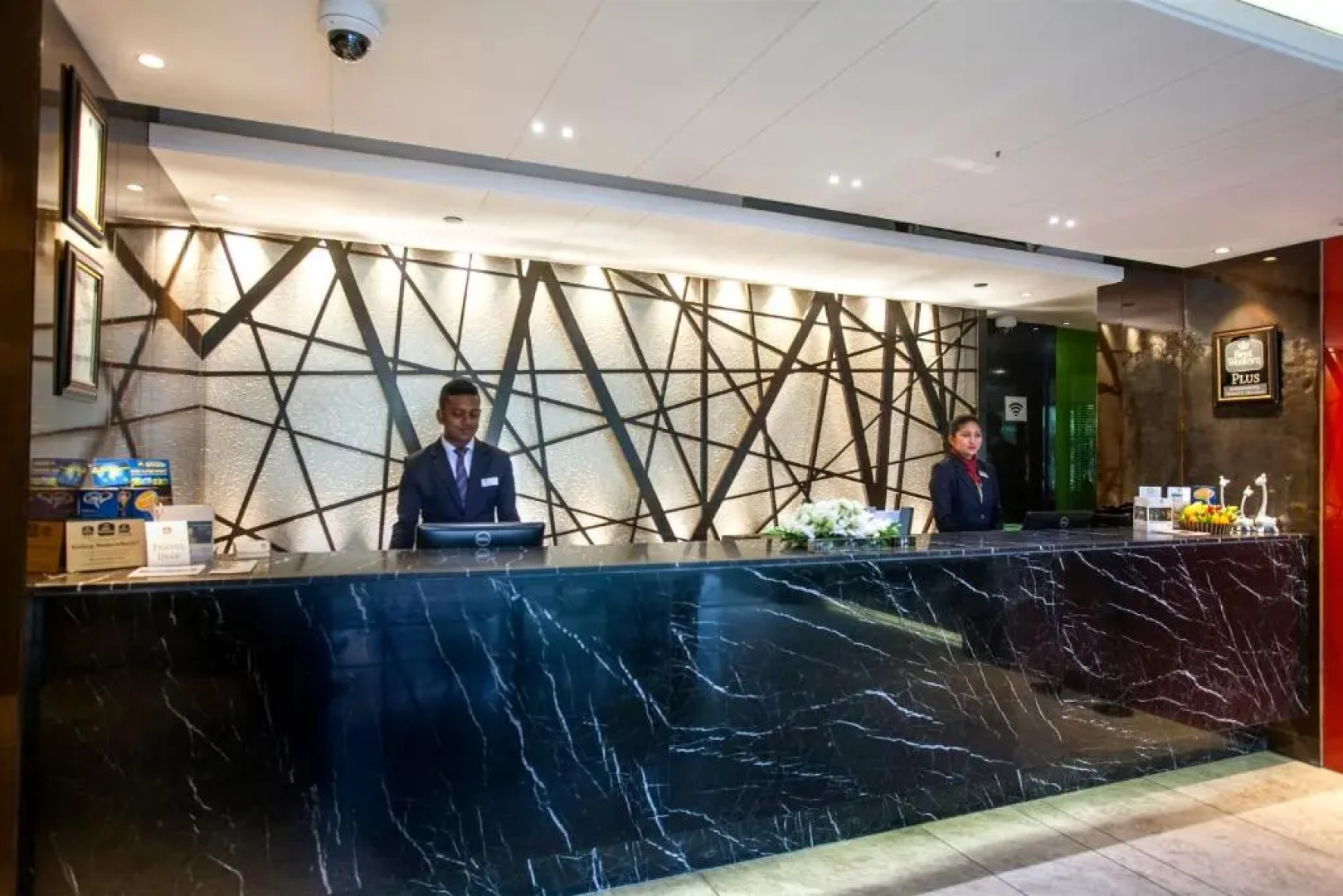 Отель Best Western Plus Maple Leaf