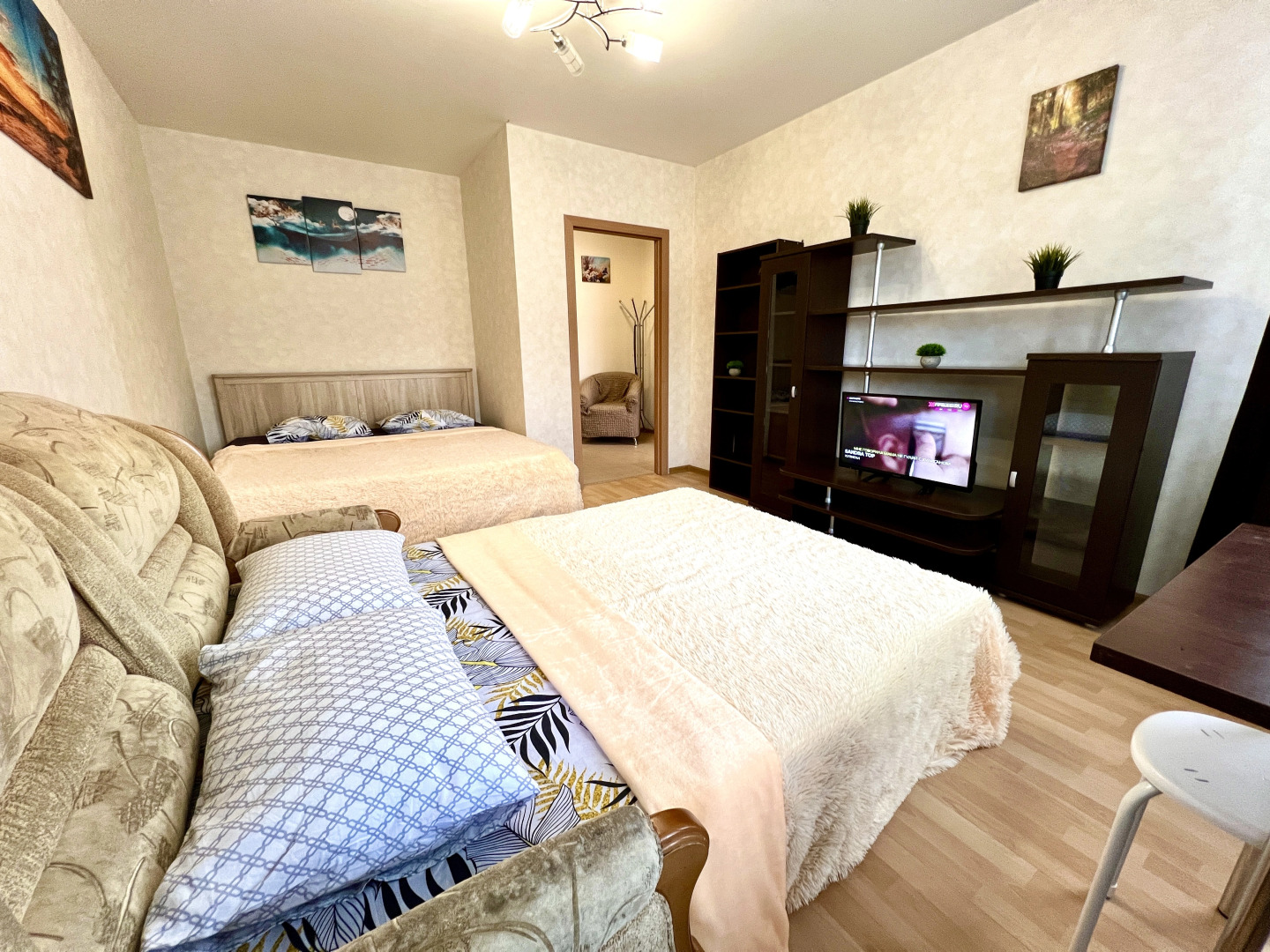 Уютные Апартаменты в Центре Города рядом с пл. Куйбышева (ул. Галактионовская 106А)