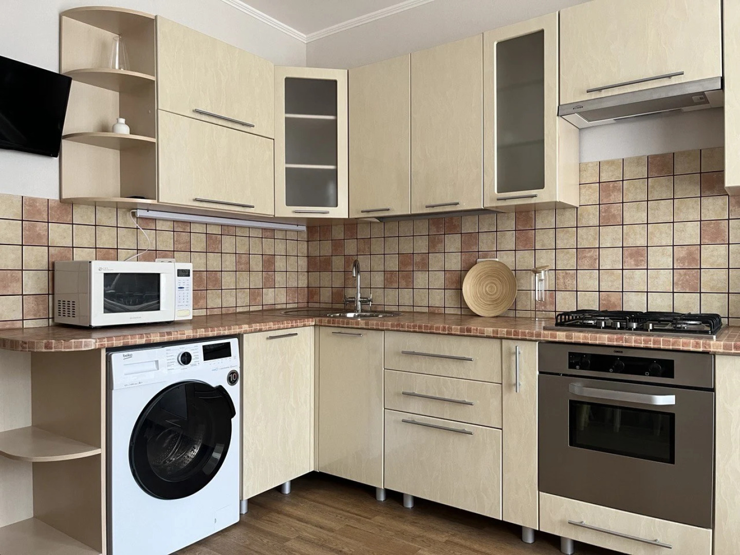 Квартира 1-комнатная 42 м², 8/9 этаж