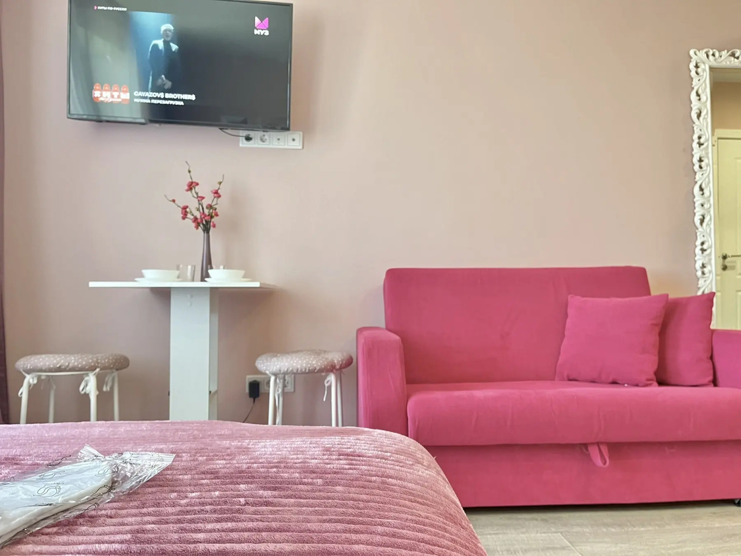 Апартаменты студия четырехместная вблизи горячего источника Волна